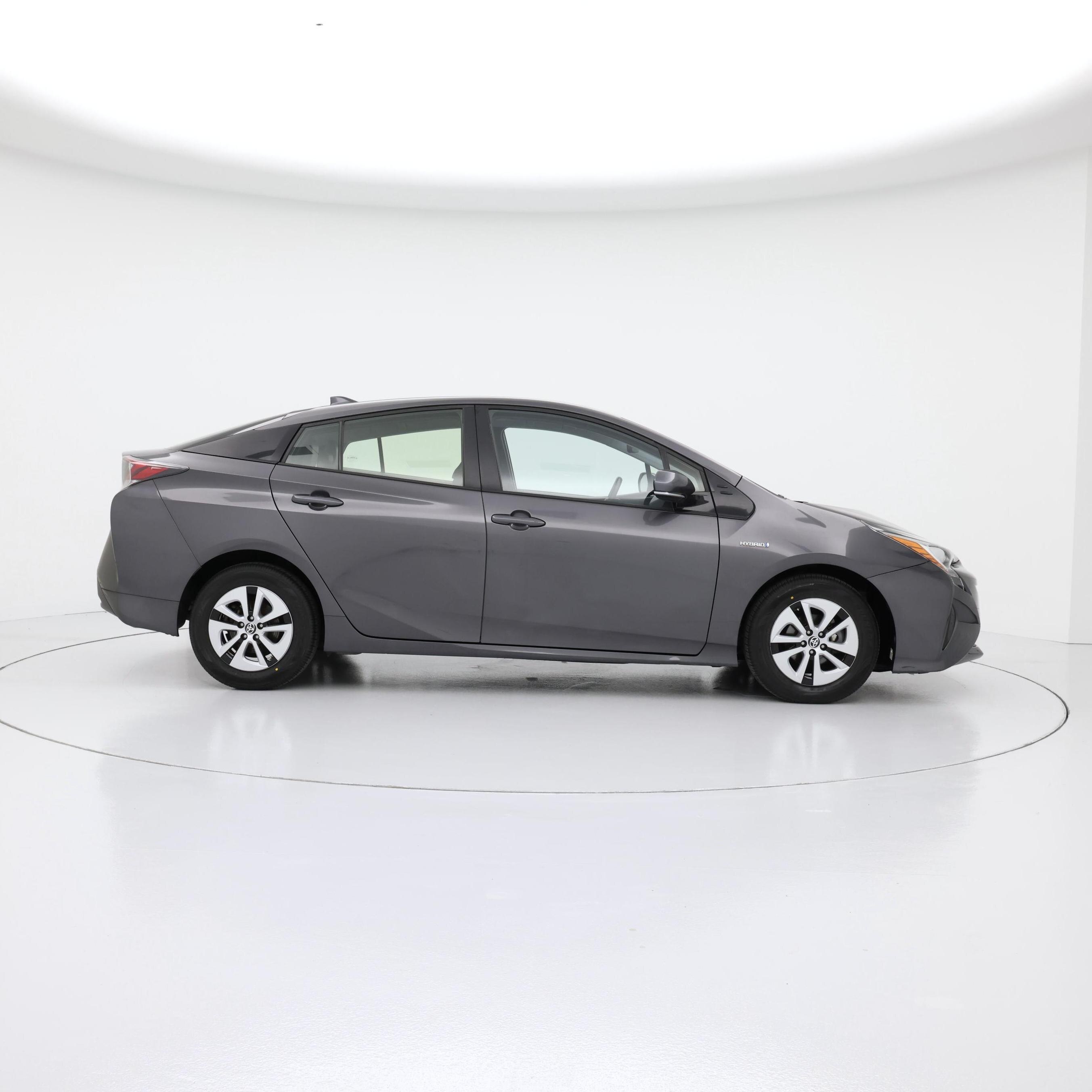 Thumbnail: 2017 Toyota Prius - 7