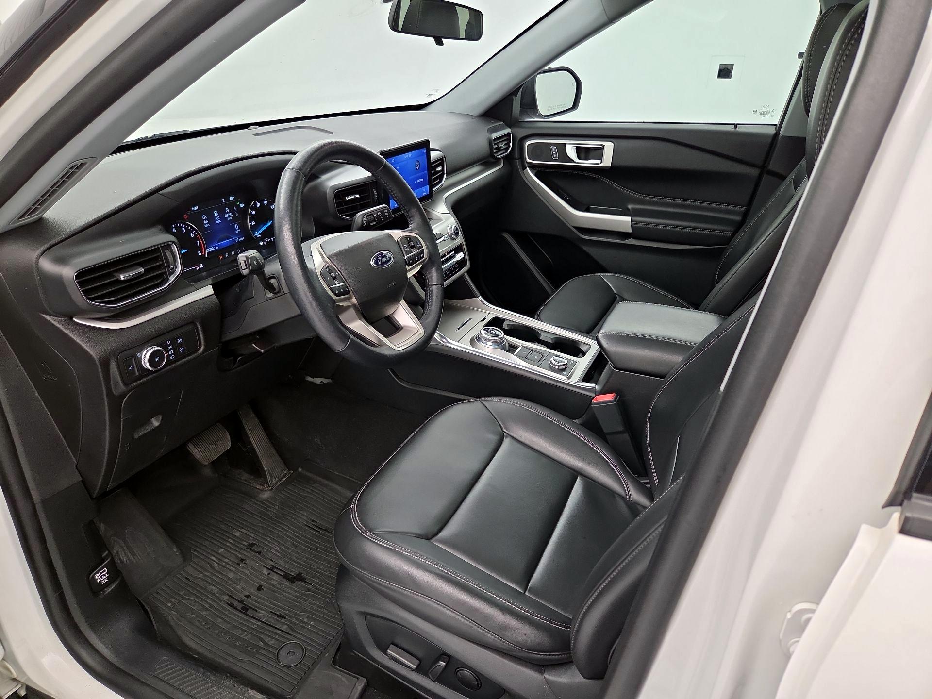 Thumbnail: 2022 Ford Explorer - 11