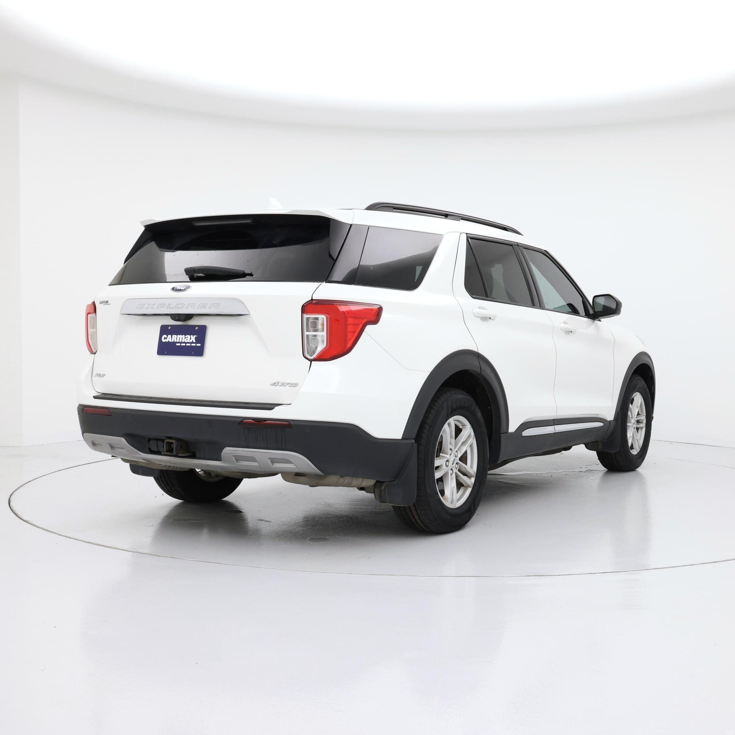 Thumbnail: 2022 Ford Explorer - 8