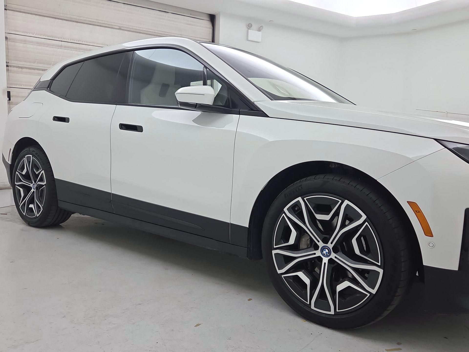 Thumbnail: 2023 BMW iX - 1