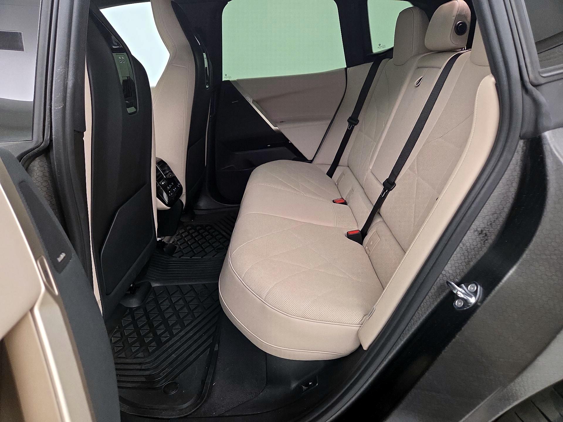 Thumbnail: 2023 BMW iX - 19