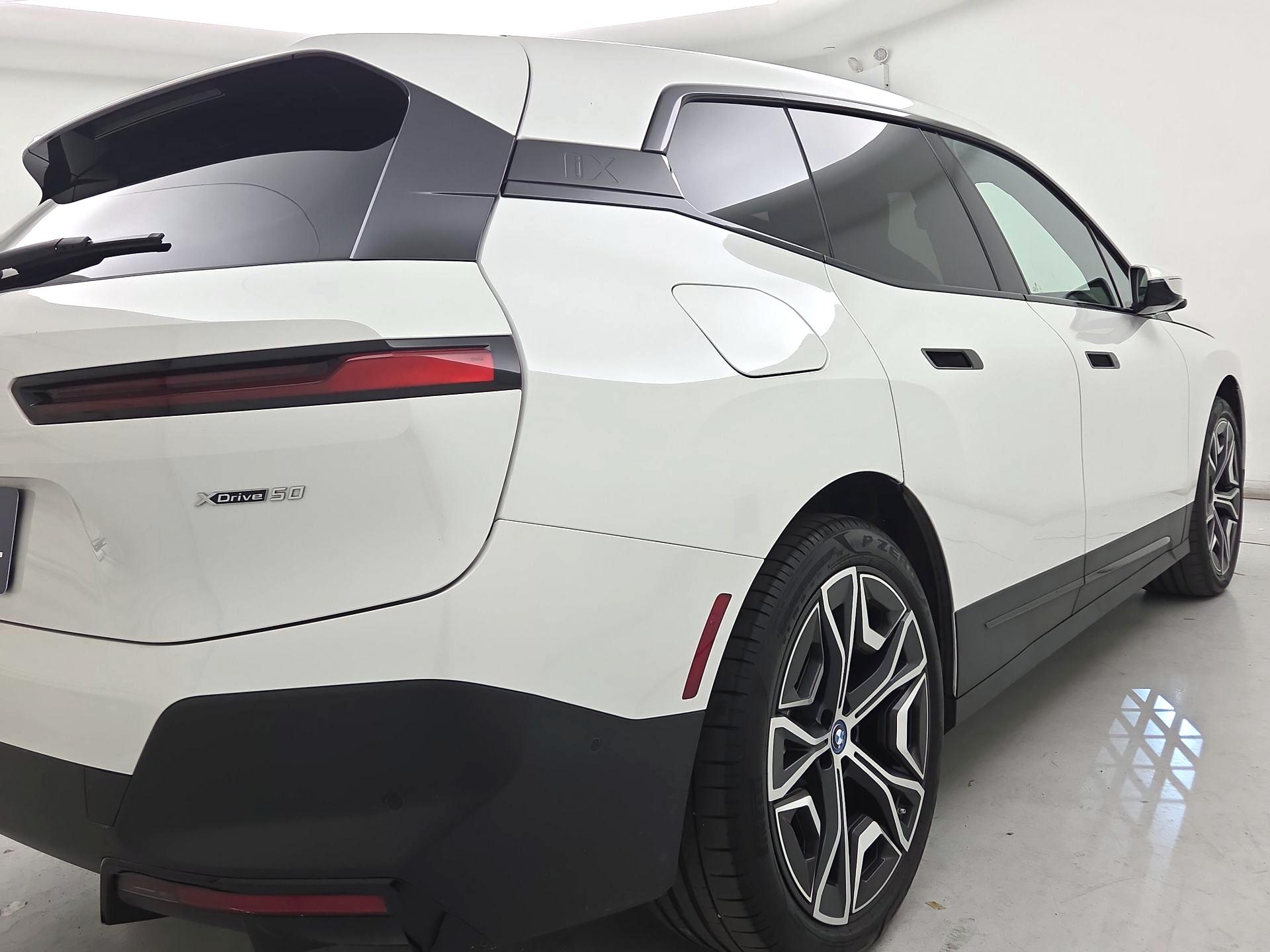 Thumbnail: 2023 BMW iX - 5