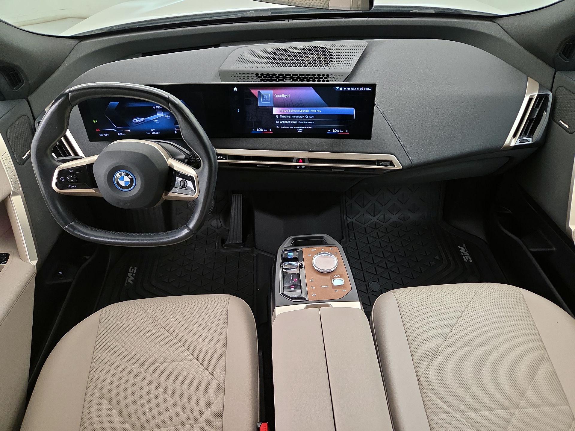 Thumbnail: 2023 BMW iX - 8