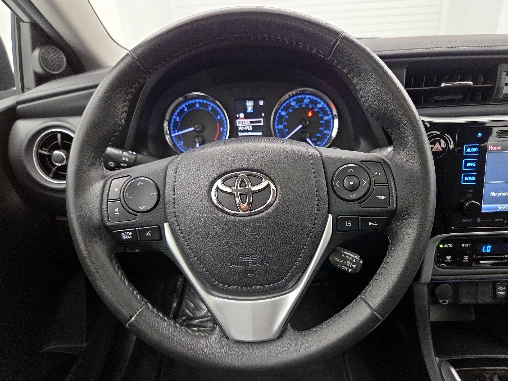 Thumbnail: 2017 Toyota Corolla - 10