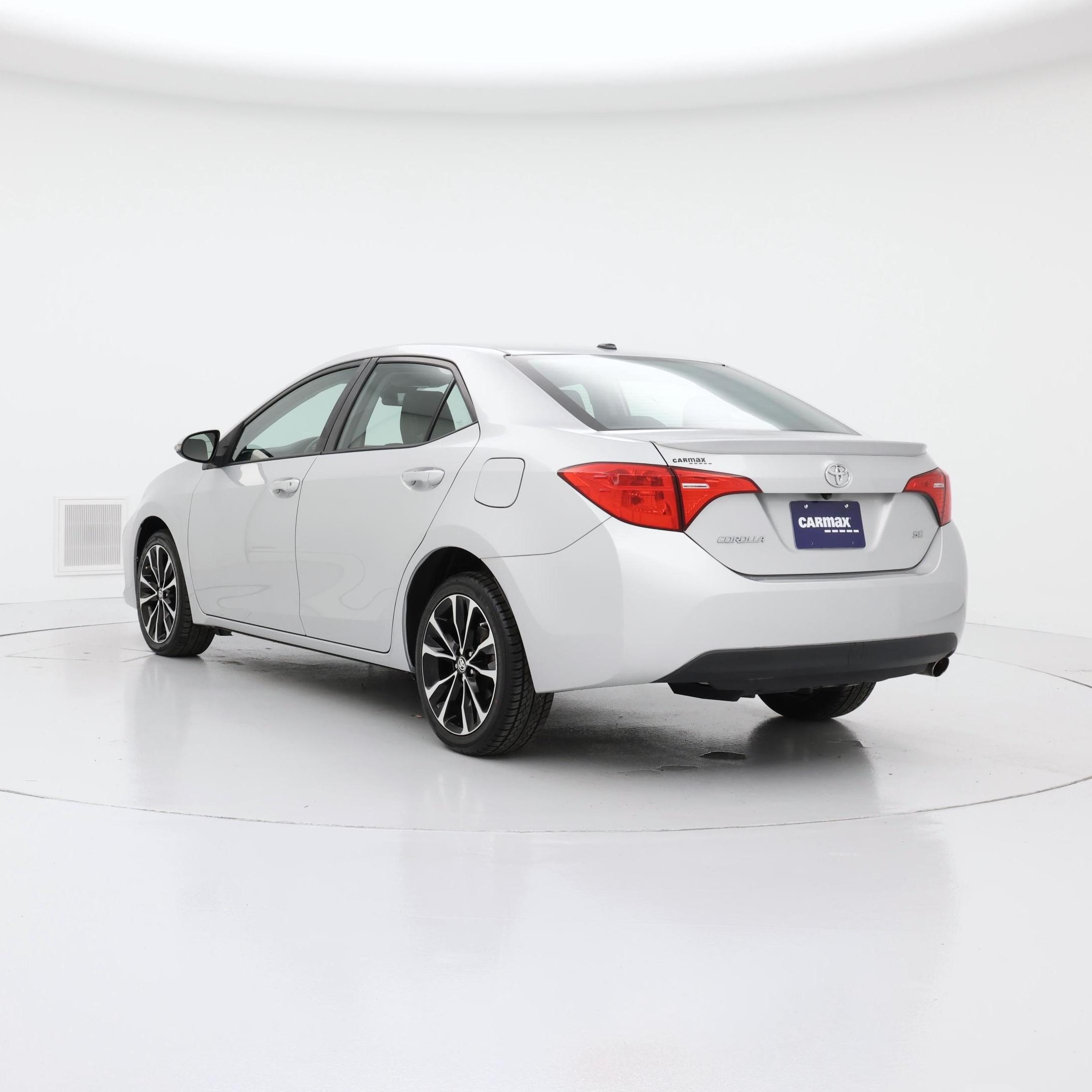 Thumbnail: 2017 Toyota Corolla - 2