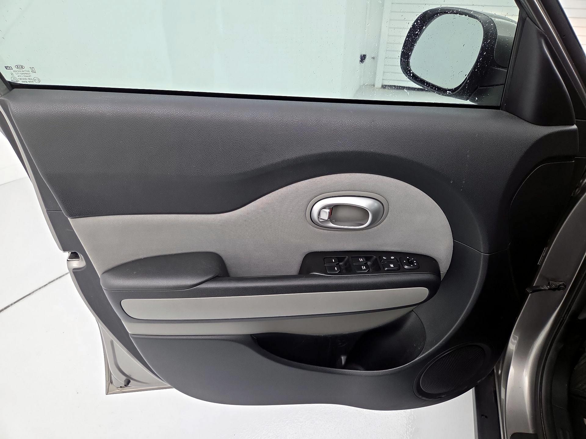 Thumbnail: 2014 Kia Soul - 12