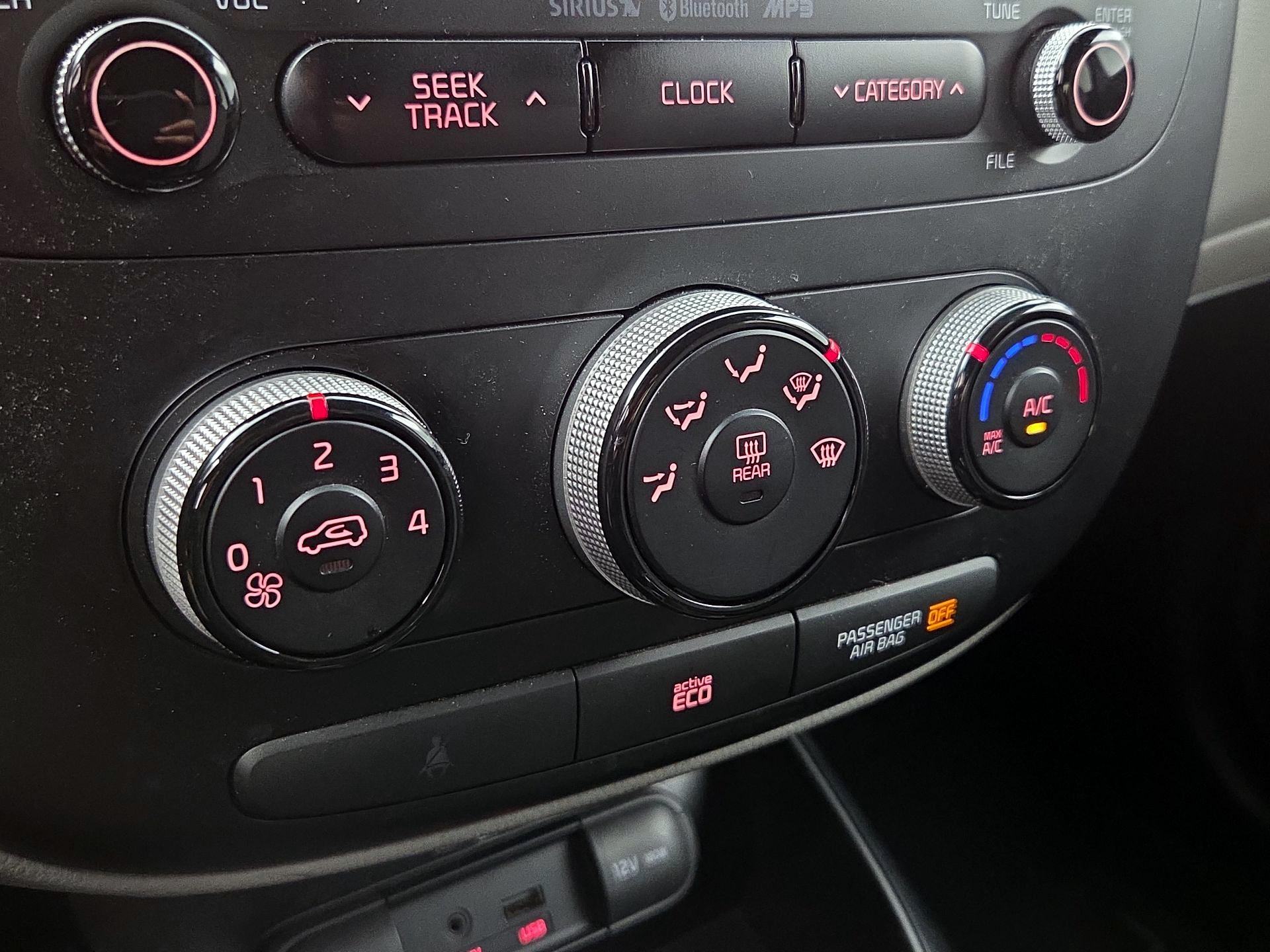 Thumbnail: 2014 Kia Soul - 16