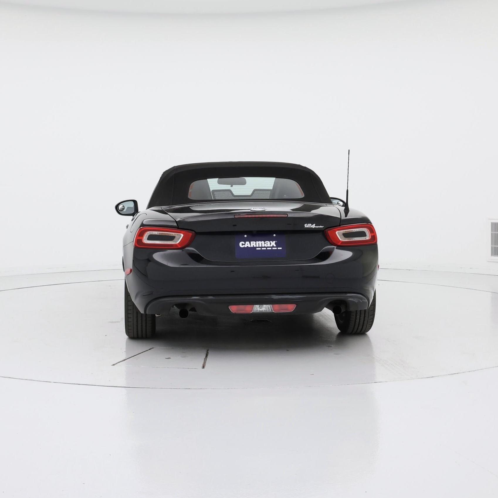 Thumbnail: 2017 Fiat 124 Spider - 6