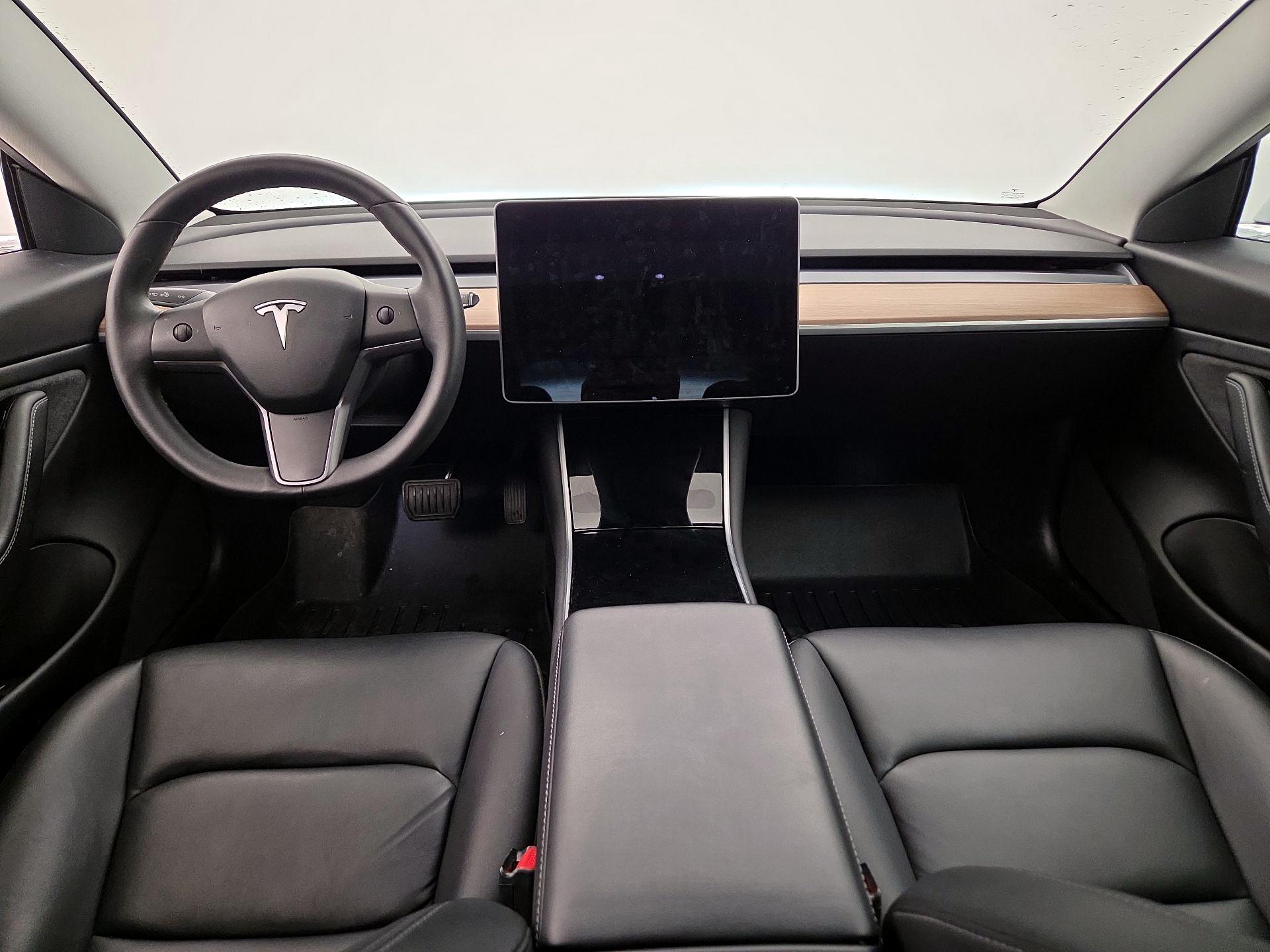 Thumbnail: 2020 Tesla Model 3 - 9