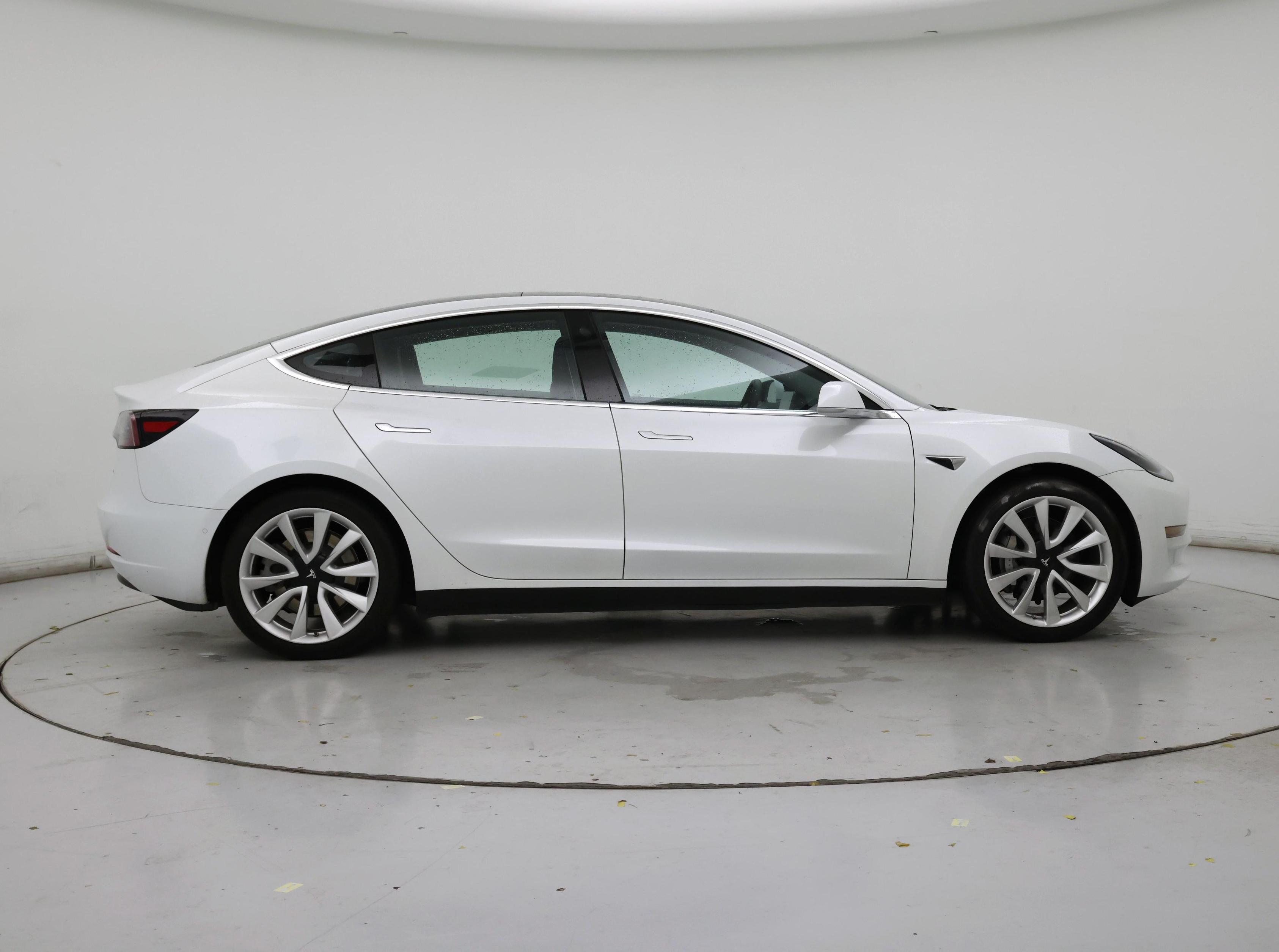 Thumbnail: 2020 Tesla Model 3 - 7