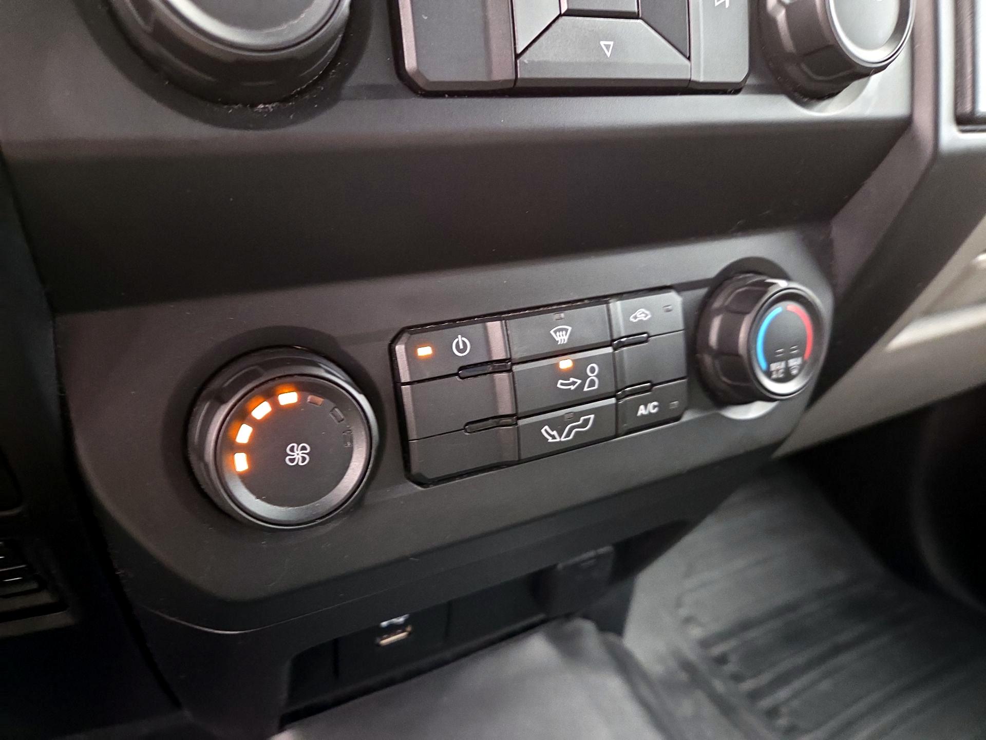 Thumbnail: 2019 Ford F-150 - 16