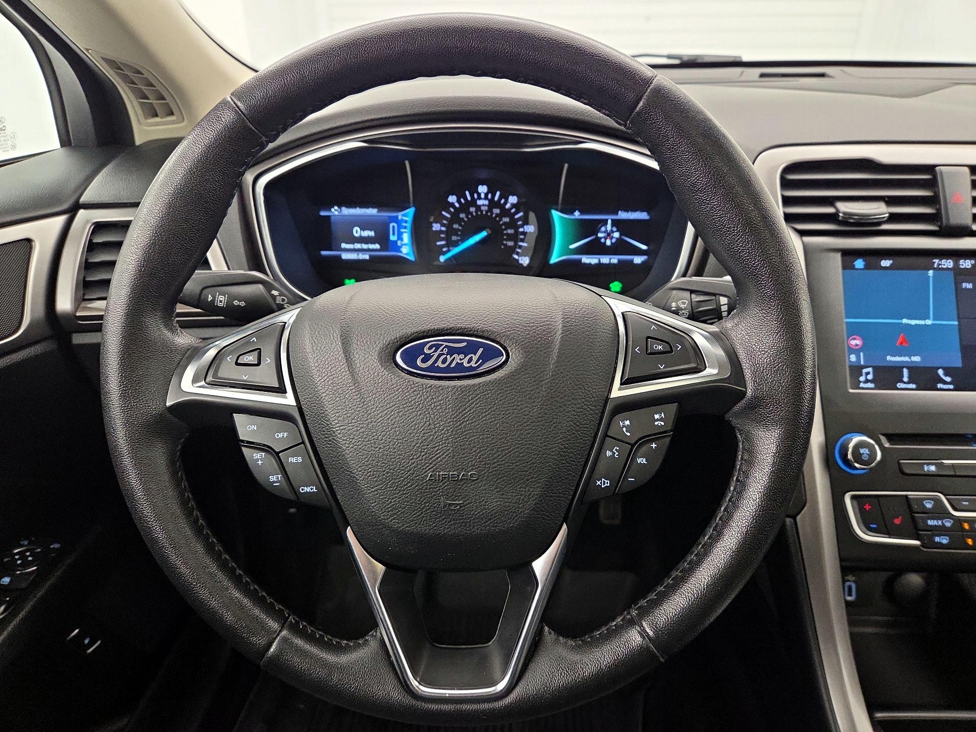 Thumbnail: 2017 Ford Fusion - 10