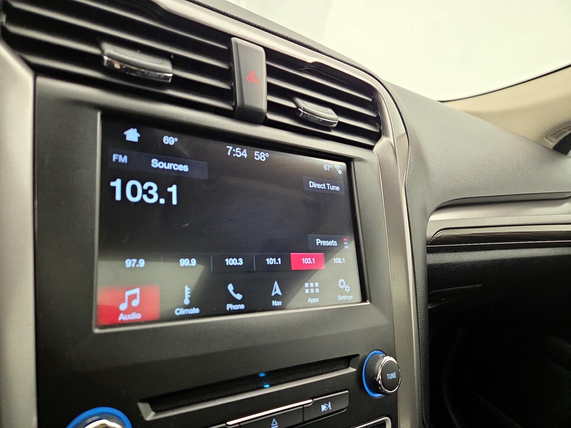 Thumbnail: 2017 Ford Fusion - 16