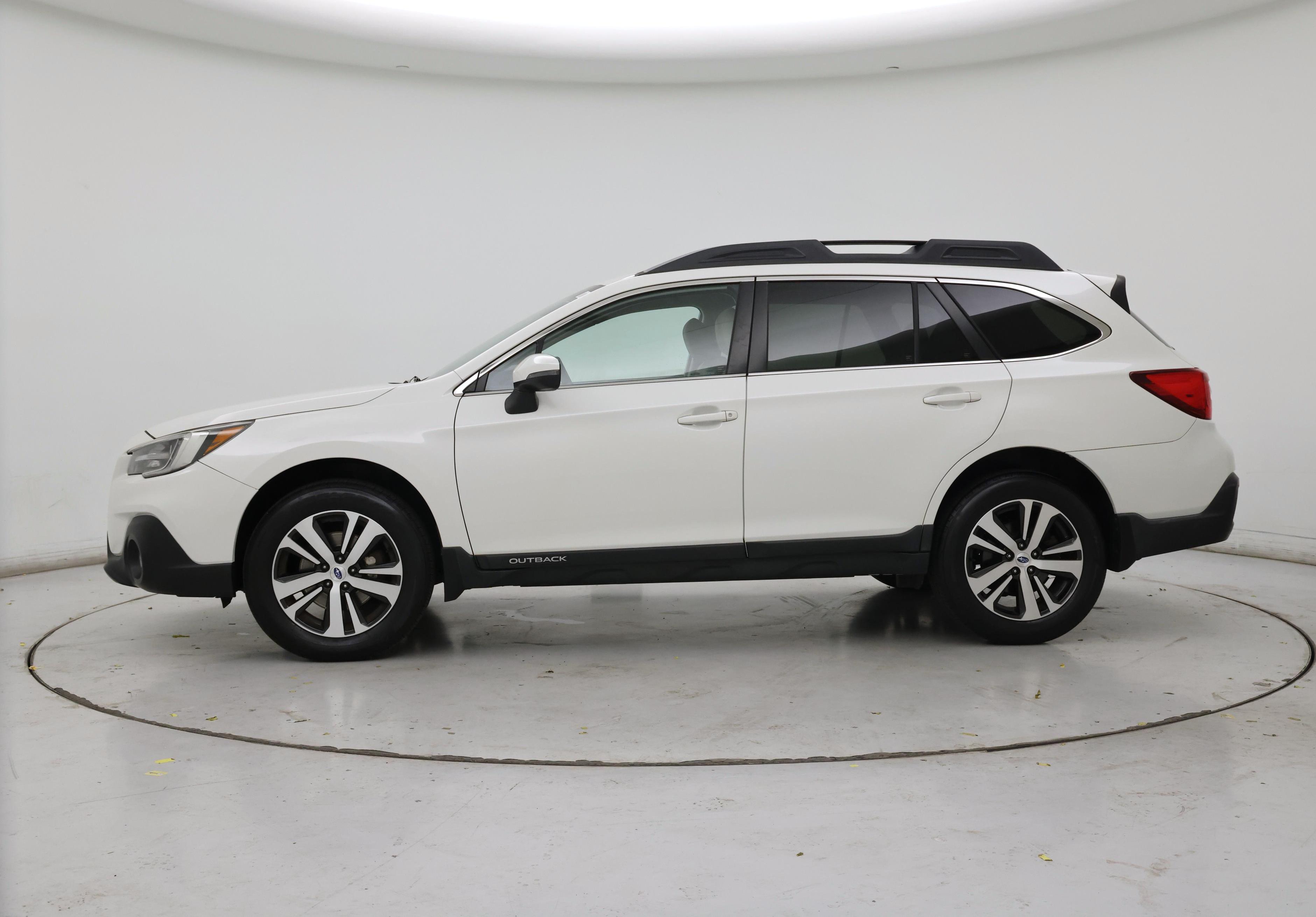 Thumbnail: 2018 Subaru Outback - 3