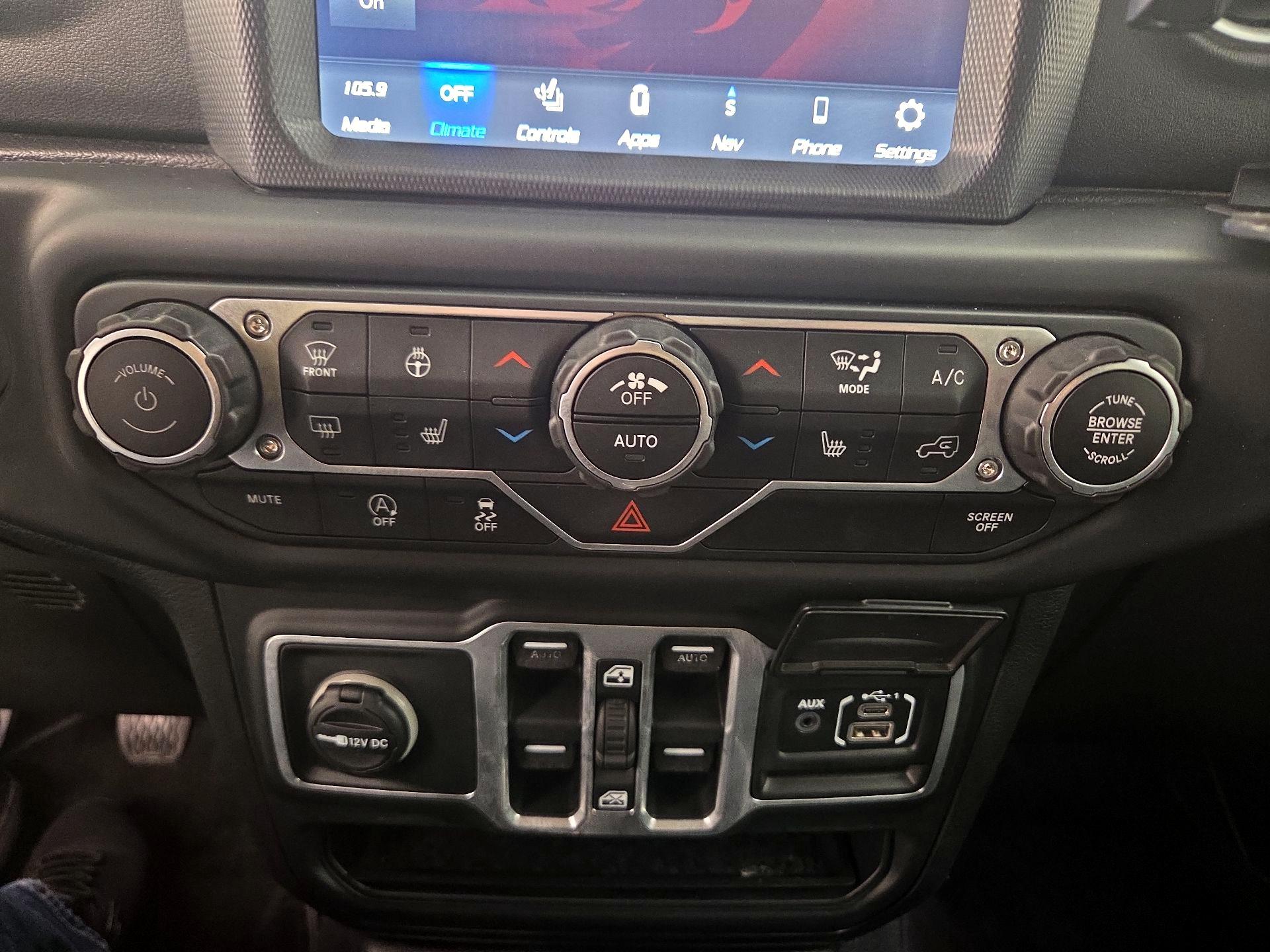 Thumbnail: 2018 Jeep Wrangler - 17
