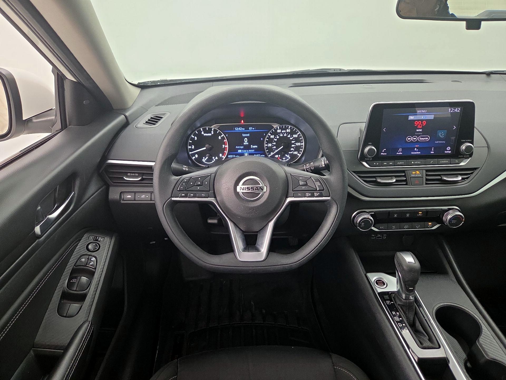 Thumbnail: 2020 Nissan Altima - 10