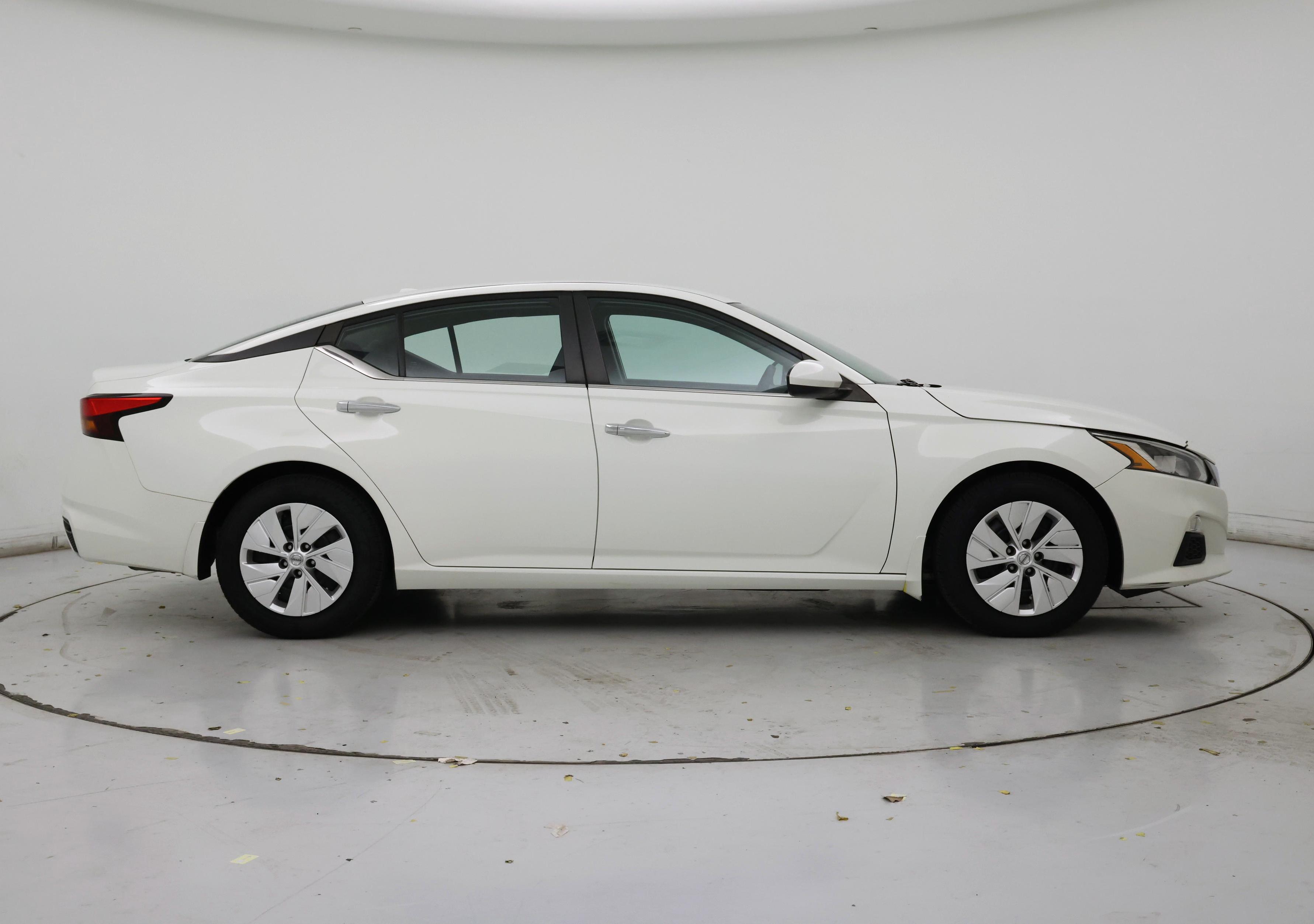 Thumbnail: 2020 Nissan Altima - 7
