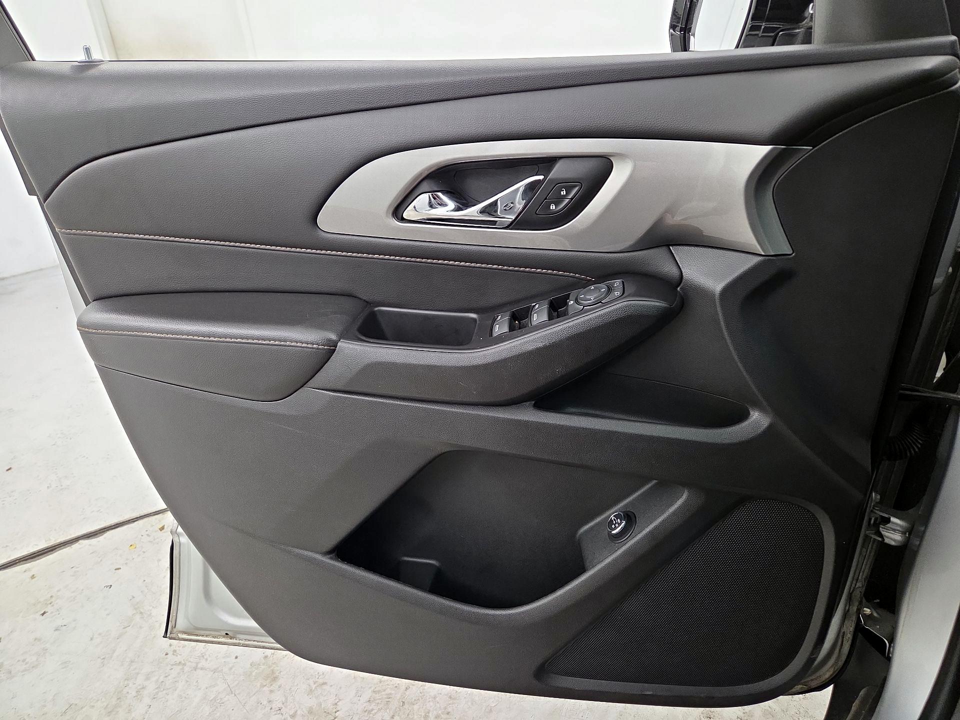 Thumbnail: 2019 Chevrolet Traverse - 12