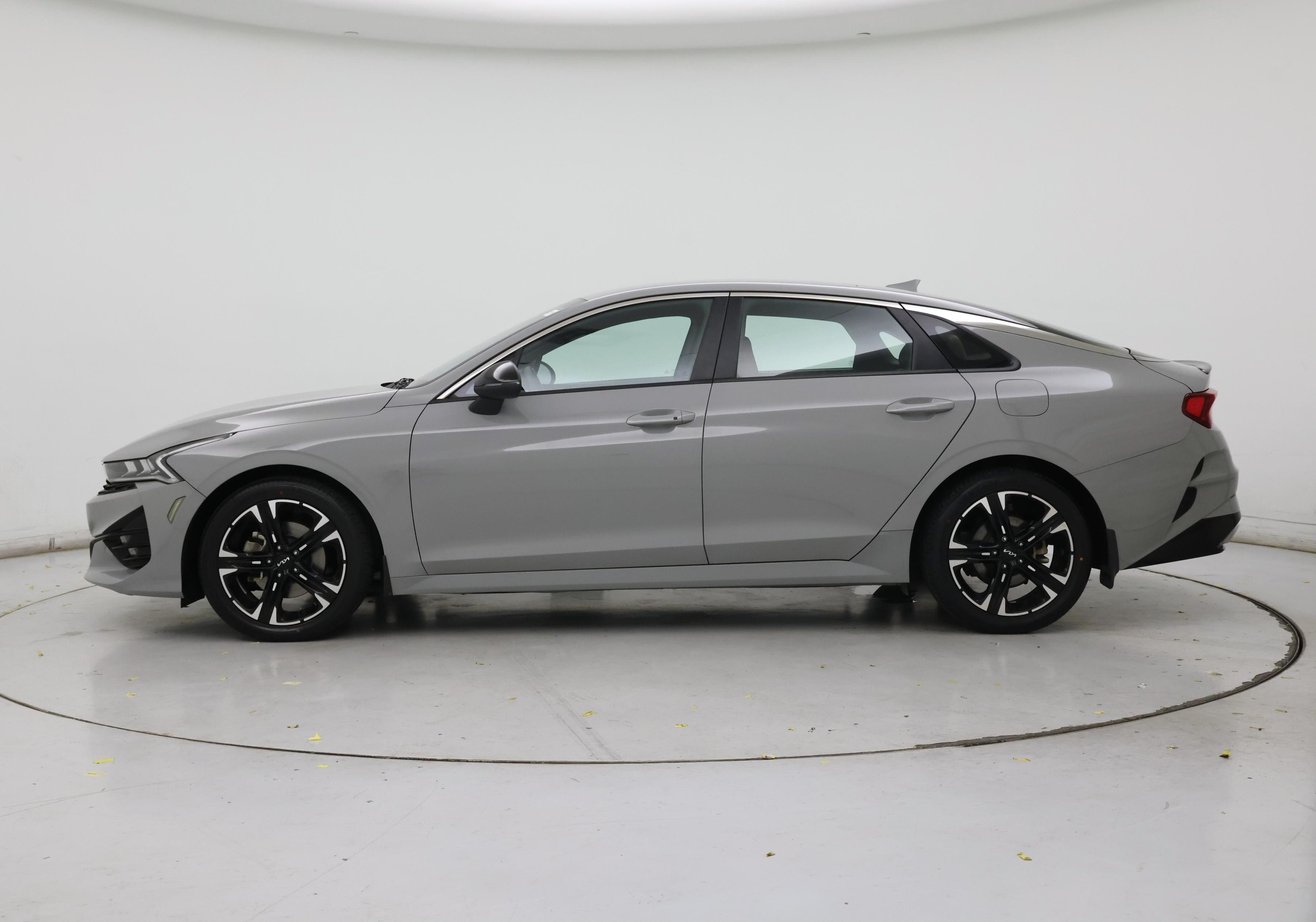 Thumbnail: 2023 Kia K5 - 3