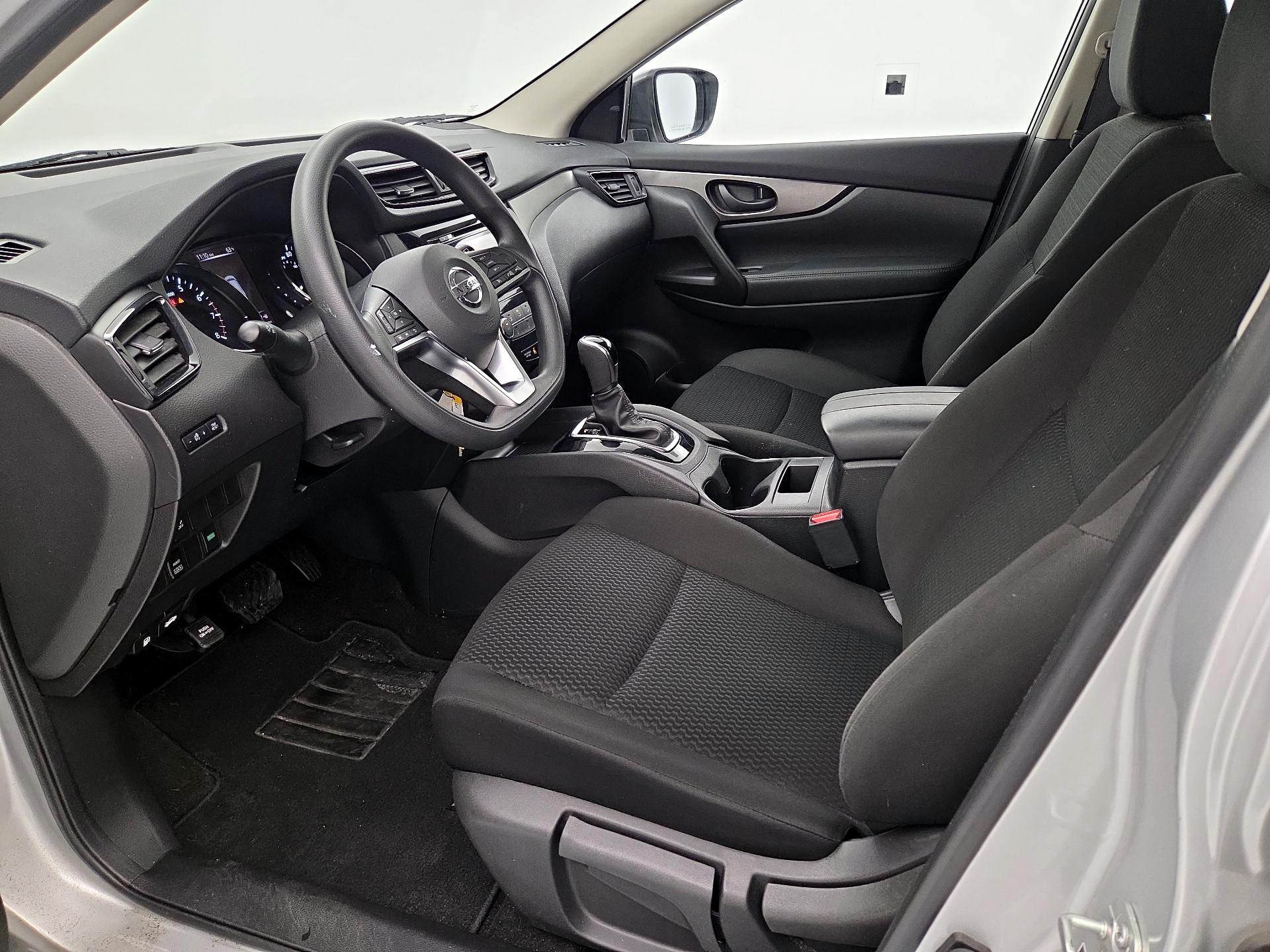 Thumbnail: 2018 Nissan Rogue Sport - 11