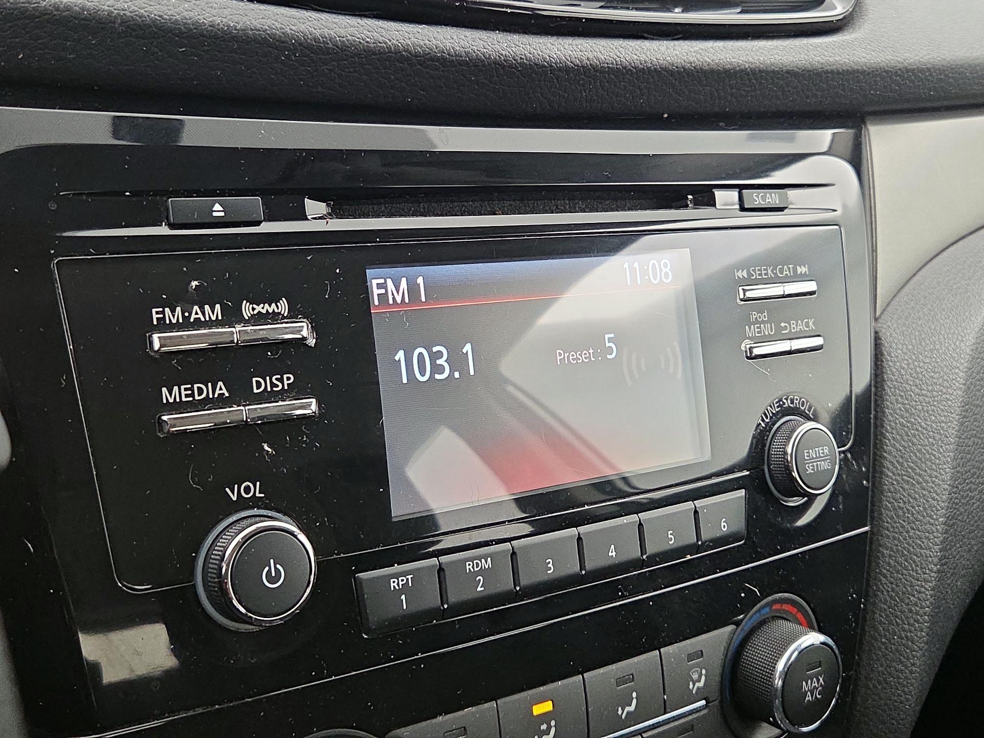 Thumbnail: 2018 Nissan Rogue Sport - 15