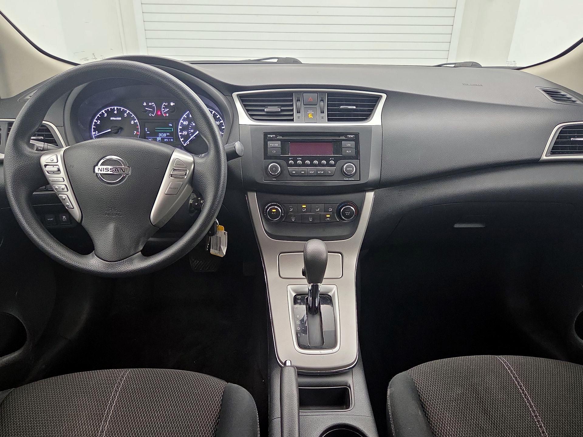 Thumbnail: 2015 Nissan Sentra - 9