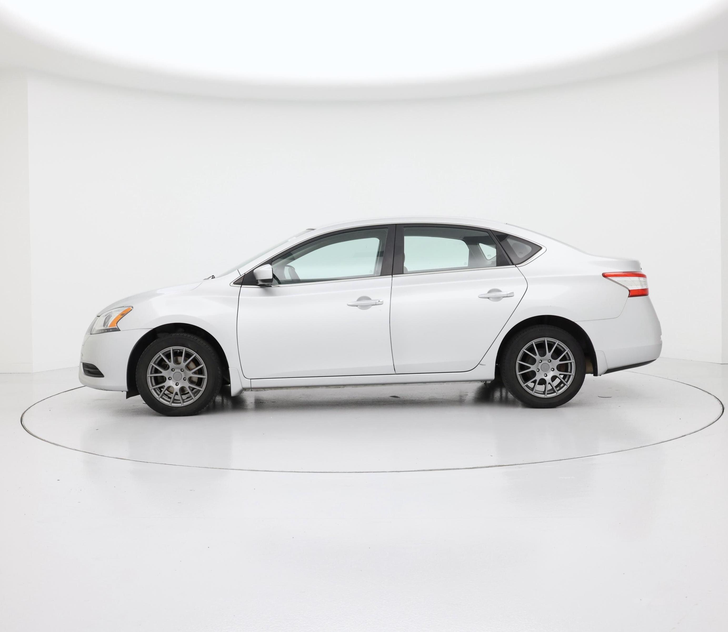 Thumbnail: 2015 Nissan Sentra - 3