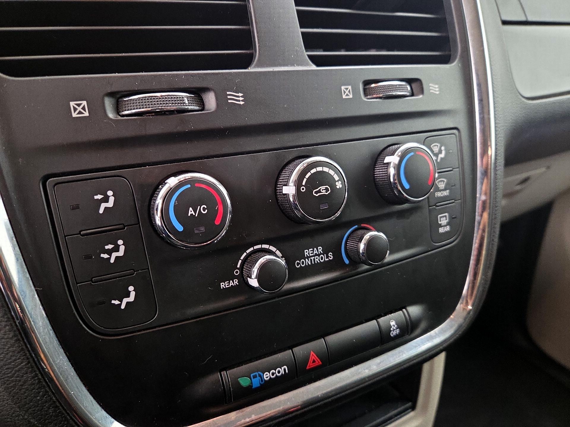 Thumbnail: 2018 Dodge Grand Caravan - 16