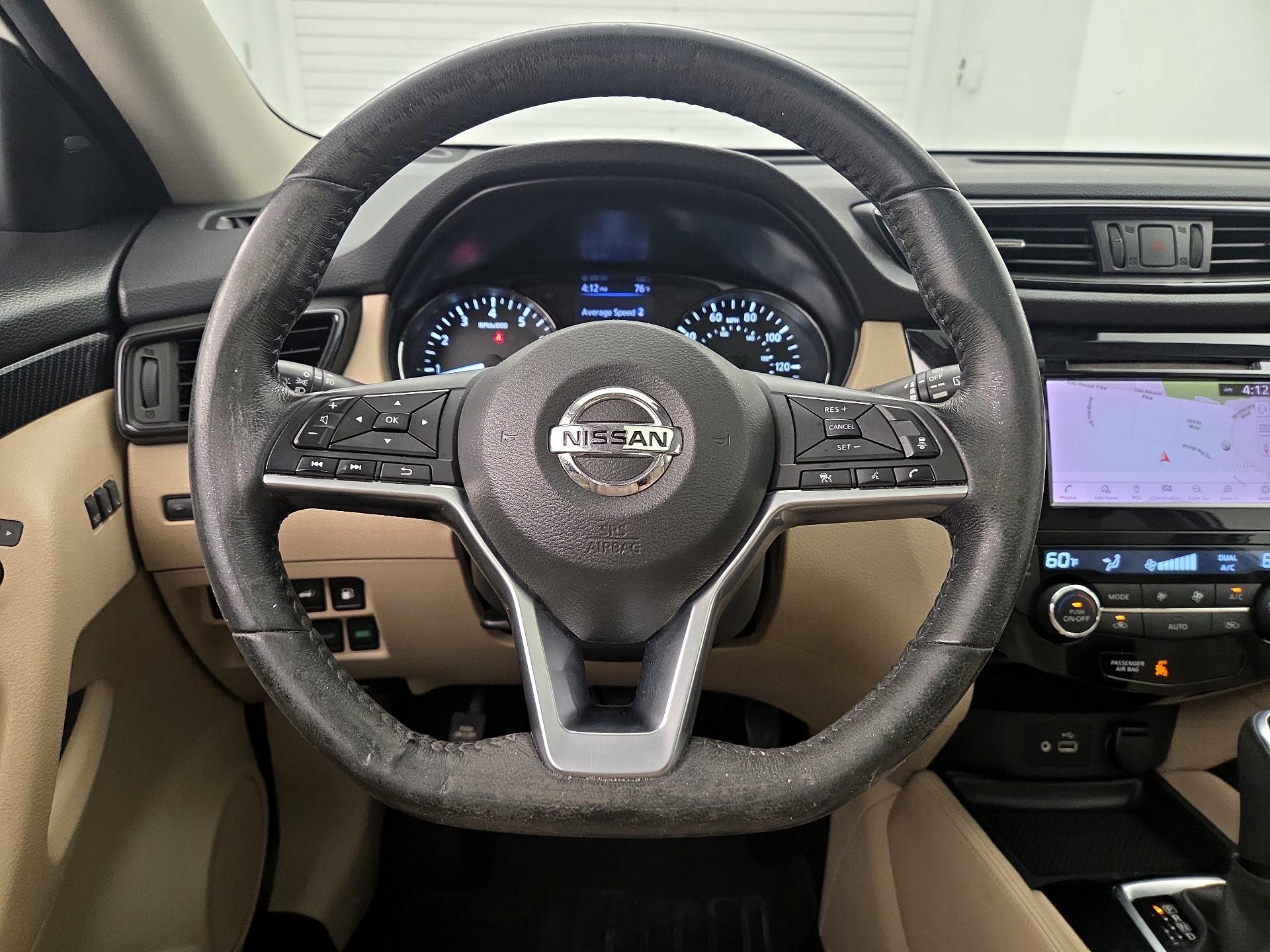 Thumbnail: 2018 Nissan Rogue - 10