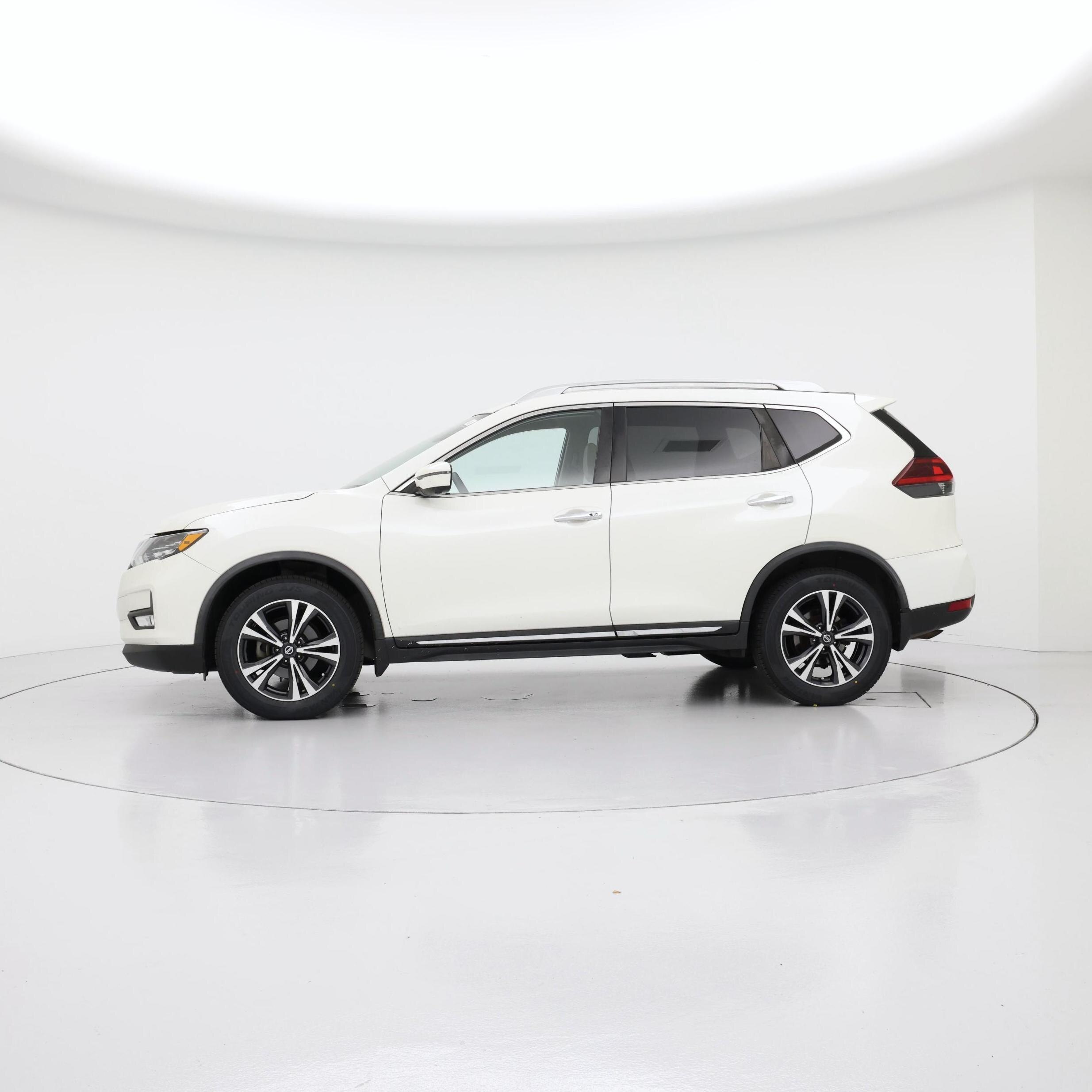 Thumbnail: 2018 Nissan Rogue - 3