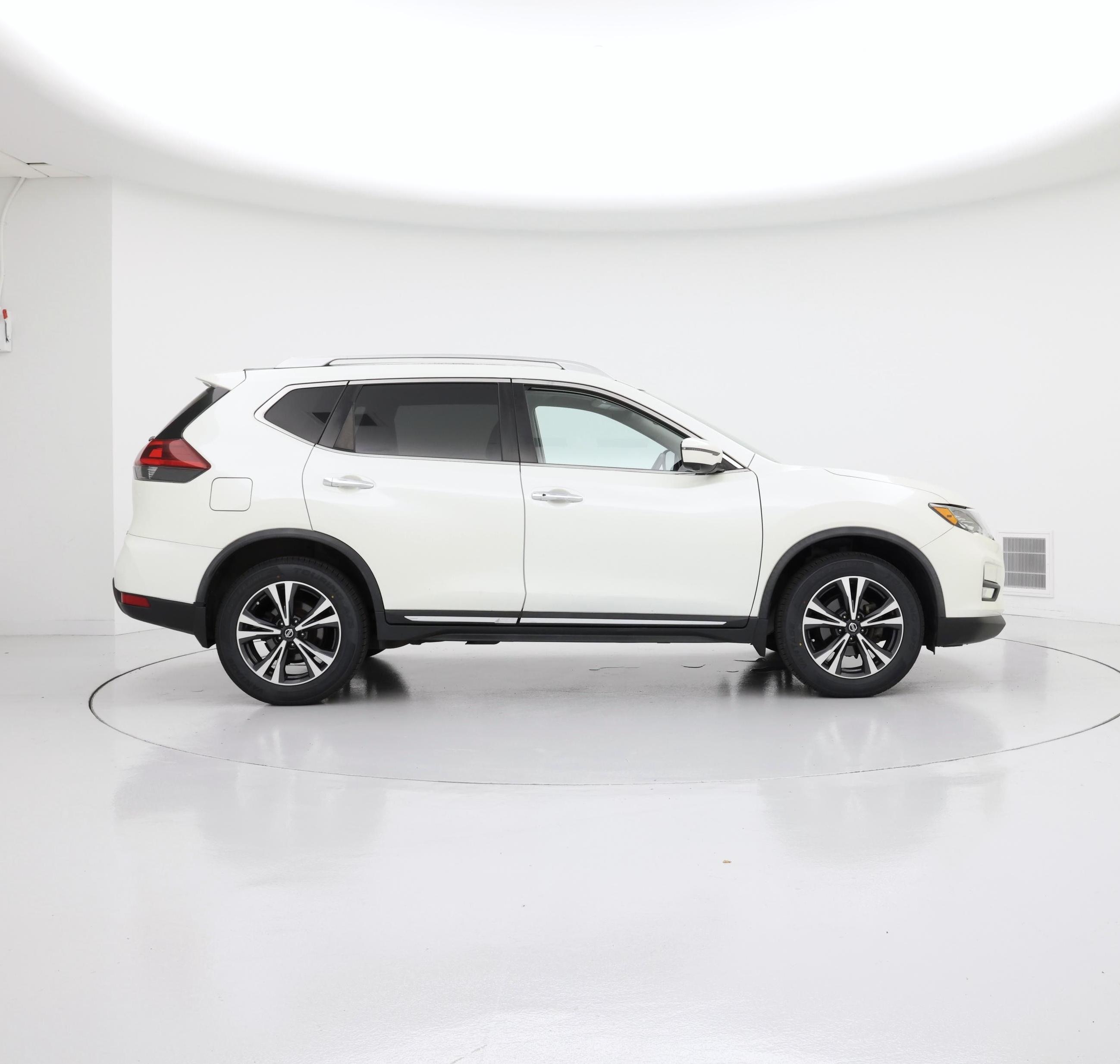 Thumbnail: 2018 Nissan Rogue - 7