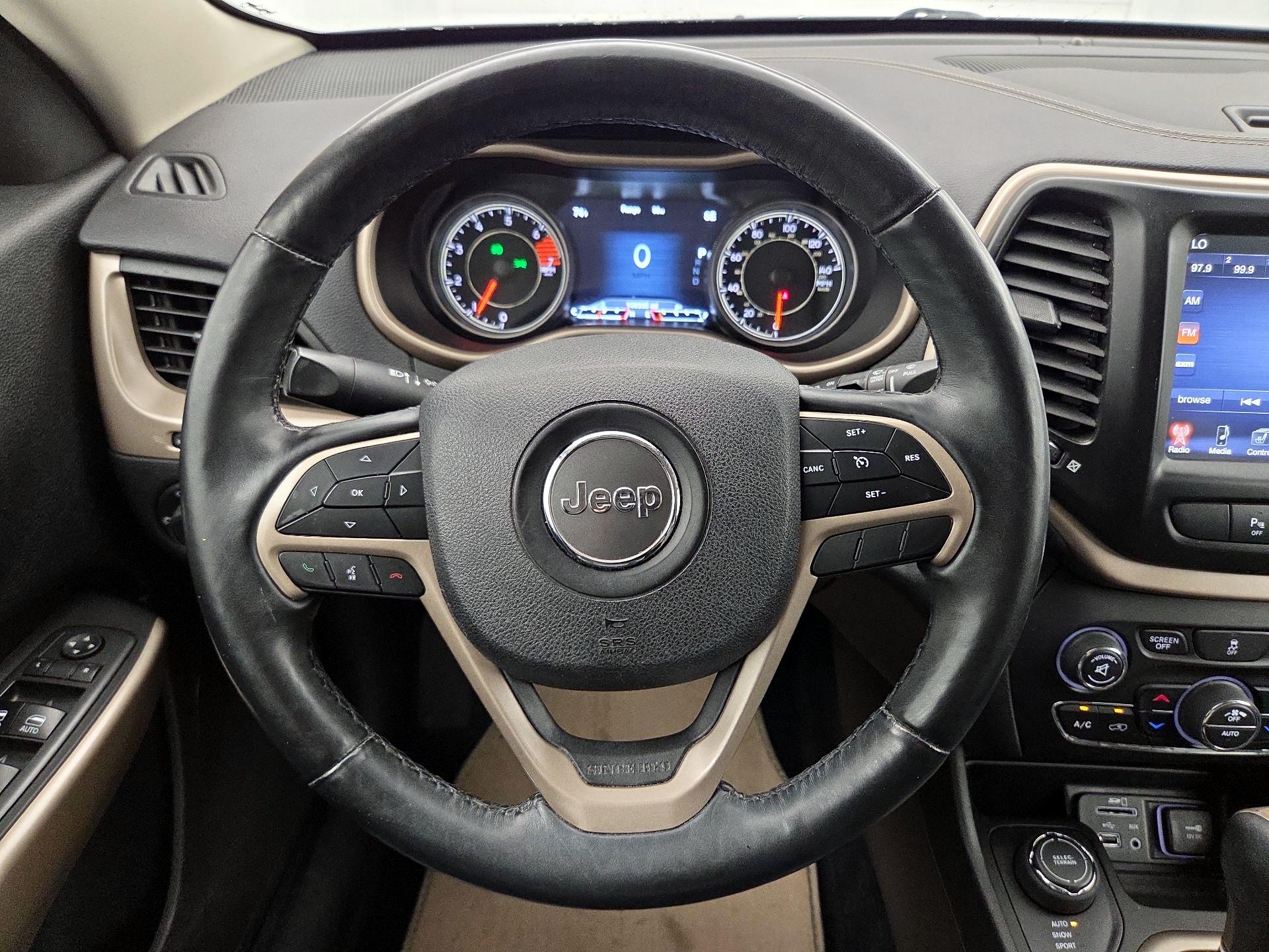 Thumbnail: 2018 Jeep Cherokee - 10