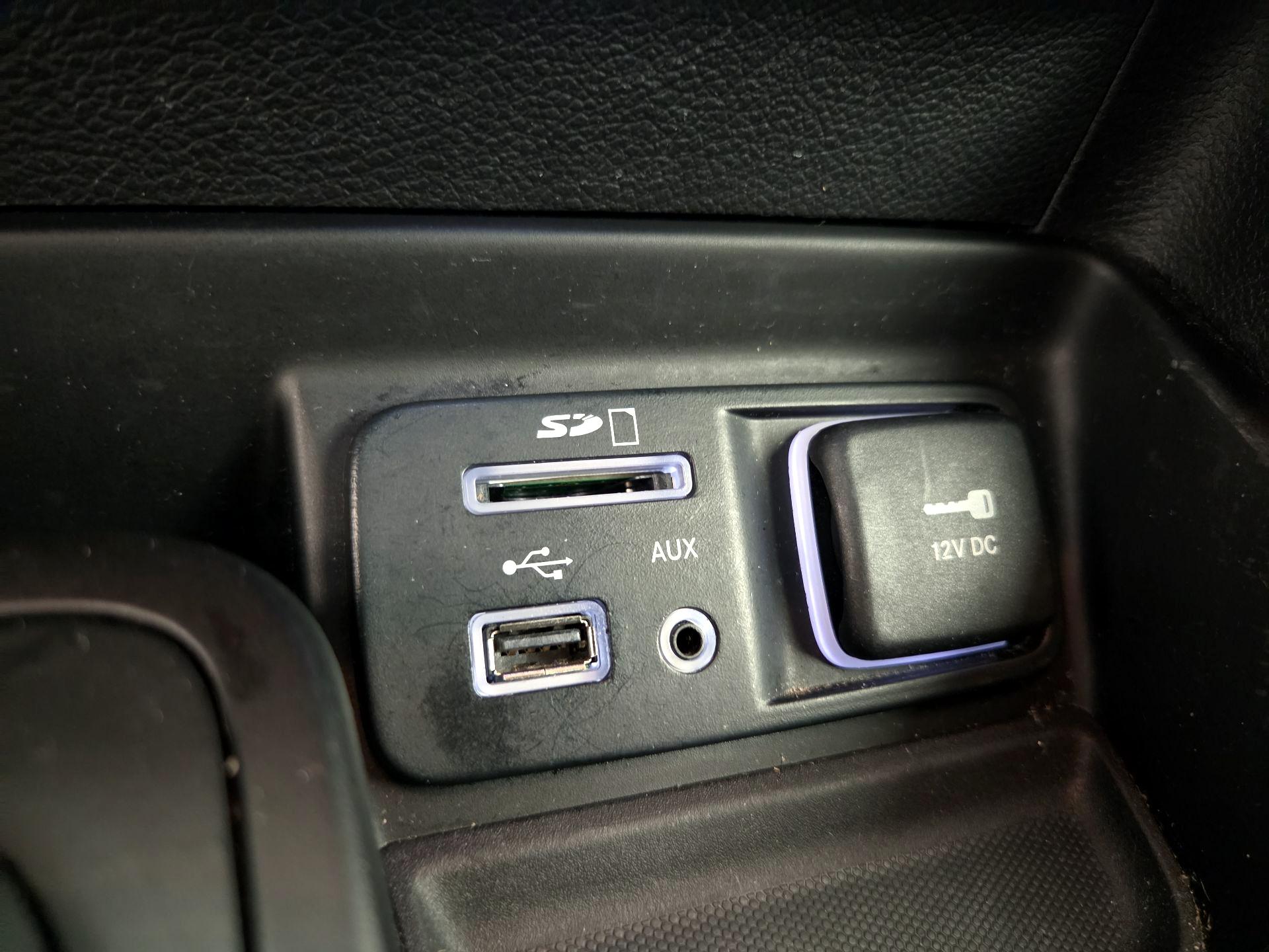 Thumbnail: 2018 Jeep Cherokee - 18