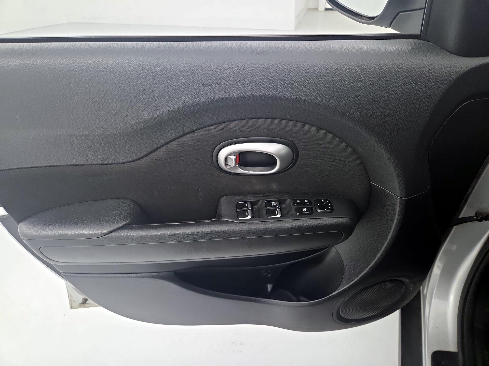 Thumbnail: 2019 Kia Soul - 12