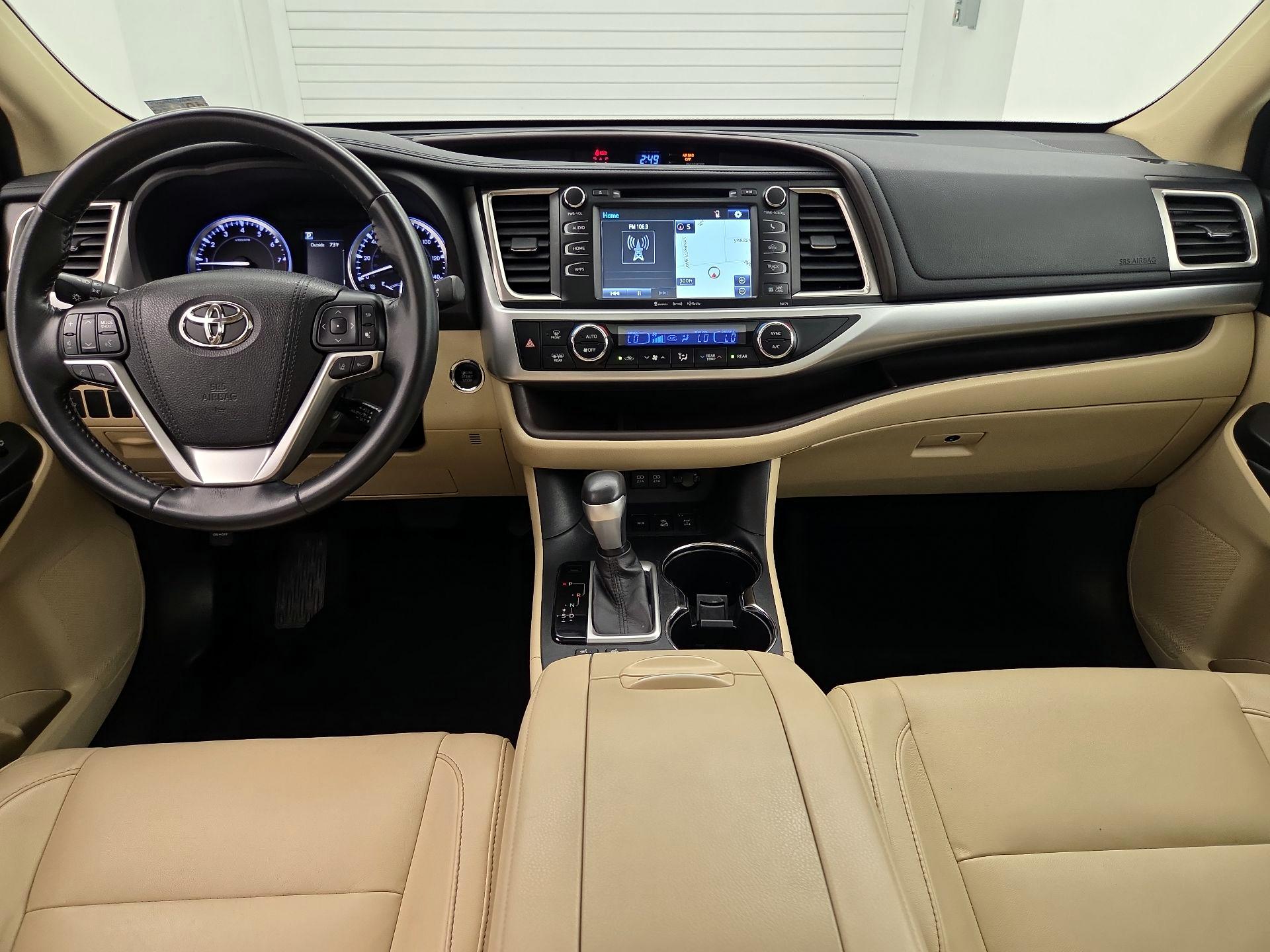 Thumbnail: 2017 Toyota Highlander - 9