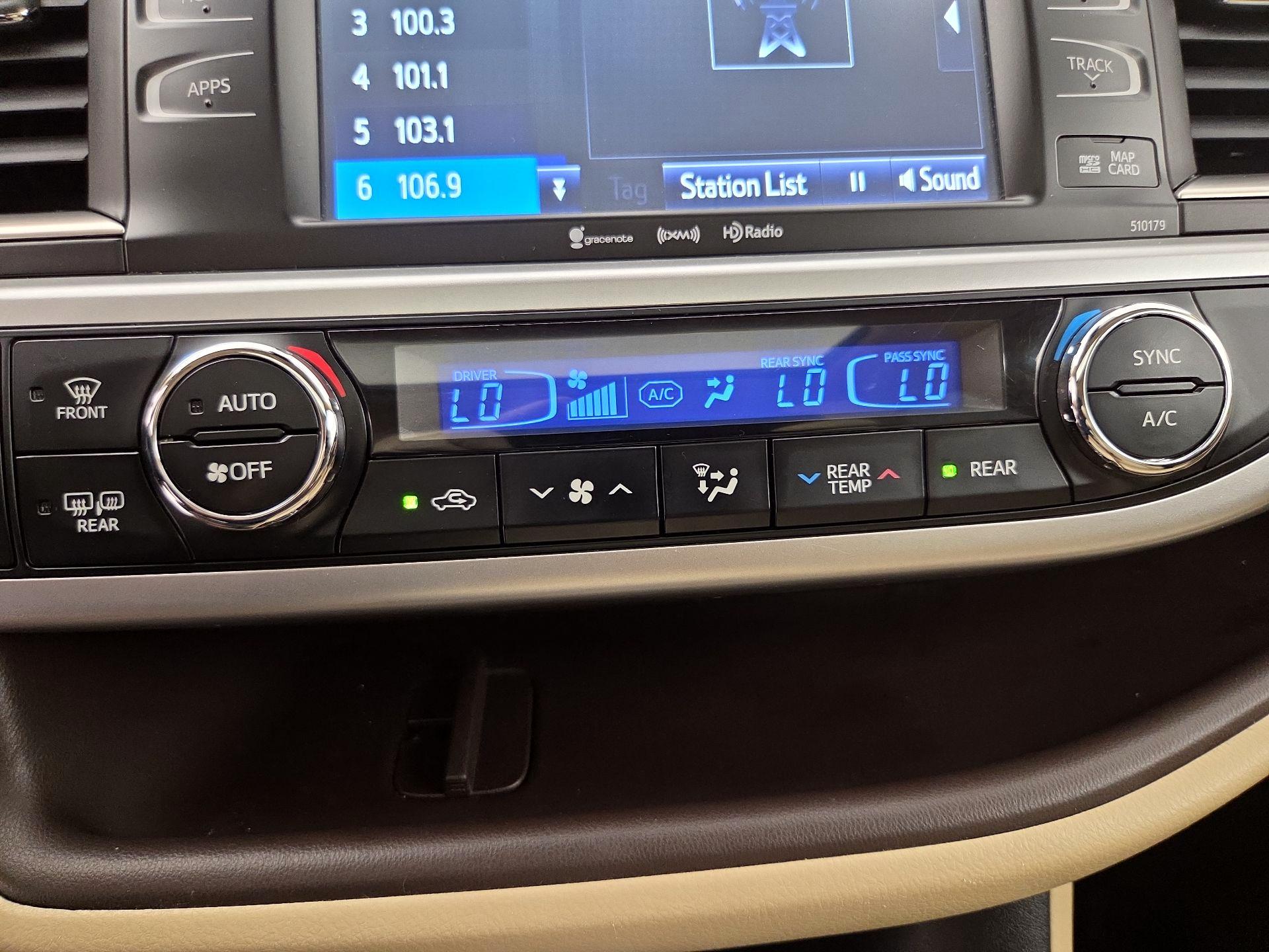 Thumbnail: 2017 Toyota Highlander - 17