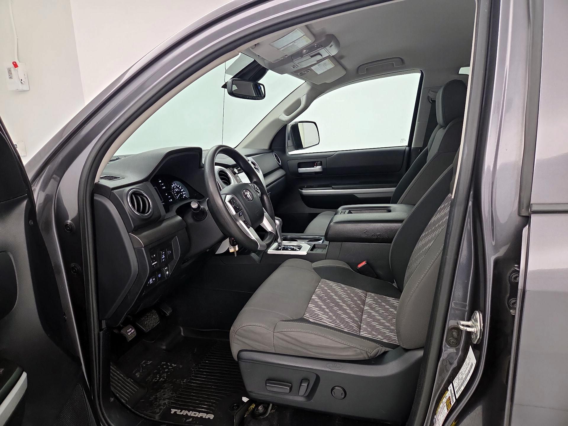 Thumbnail: 2018 Toyota Tundra - 11