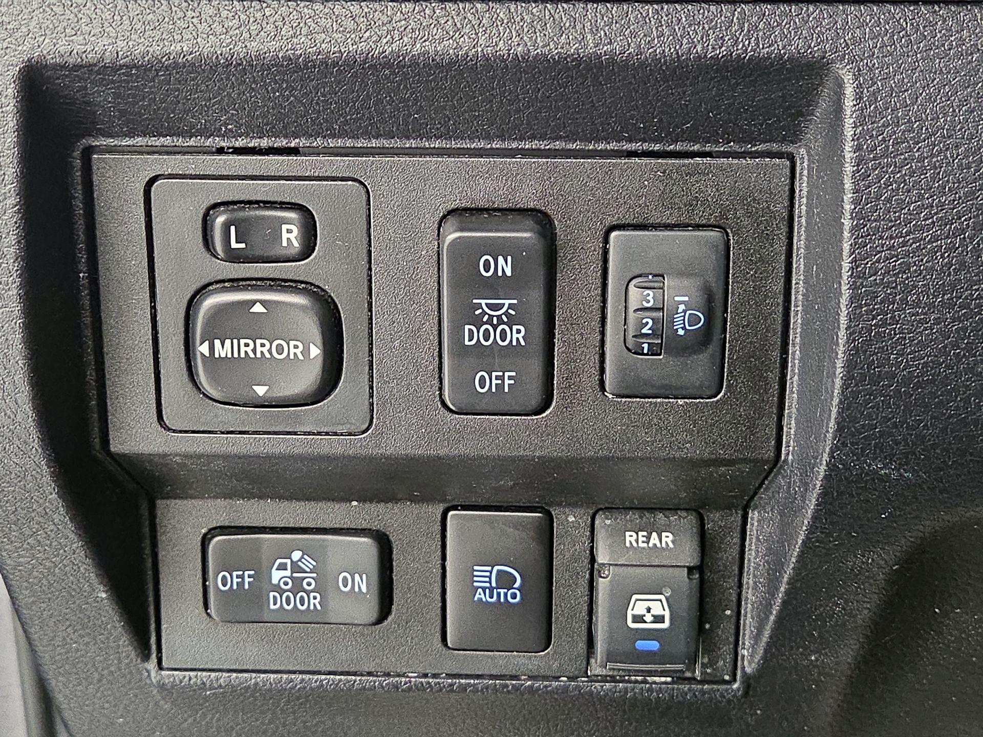 Thumbnail: 2018 Toyota Tundra - 13
