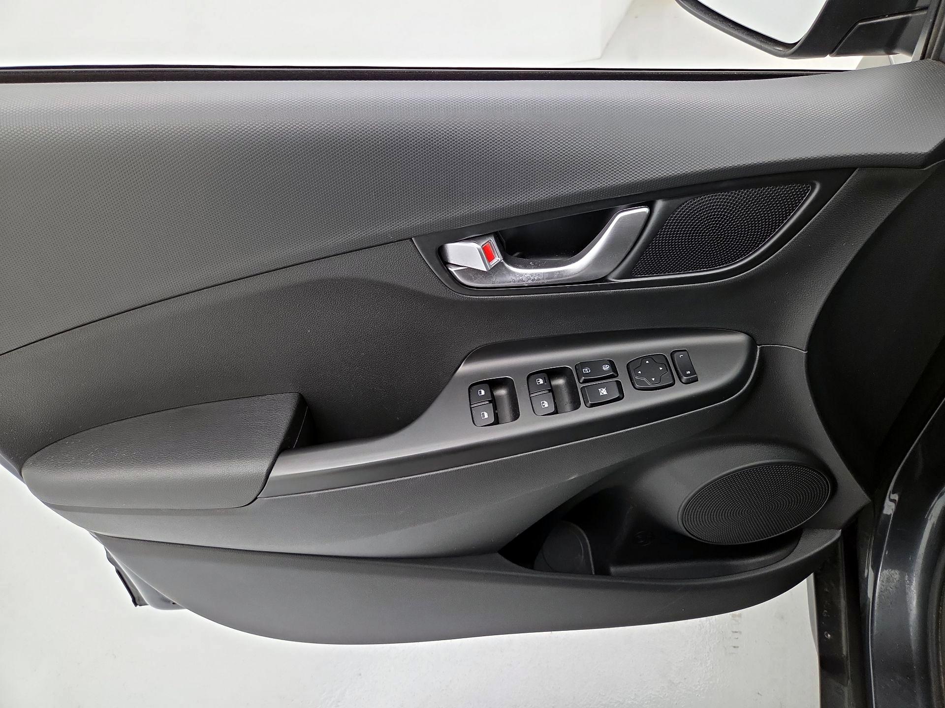 Thumbnail: 2022 Hyundai Kona - 12