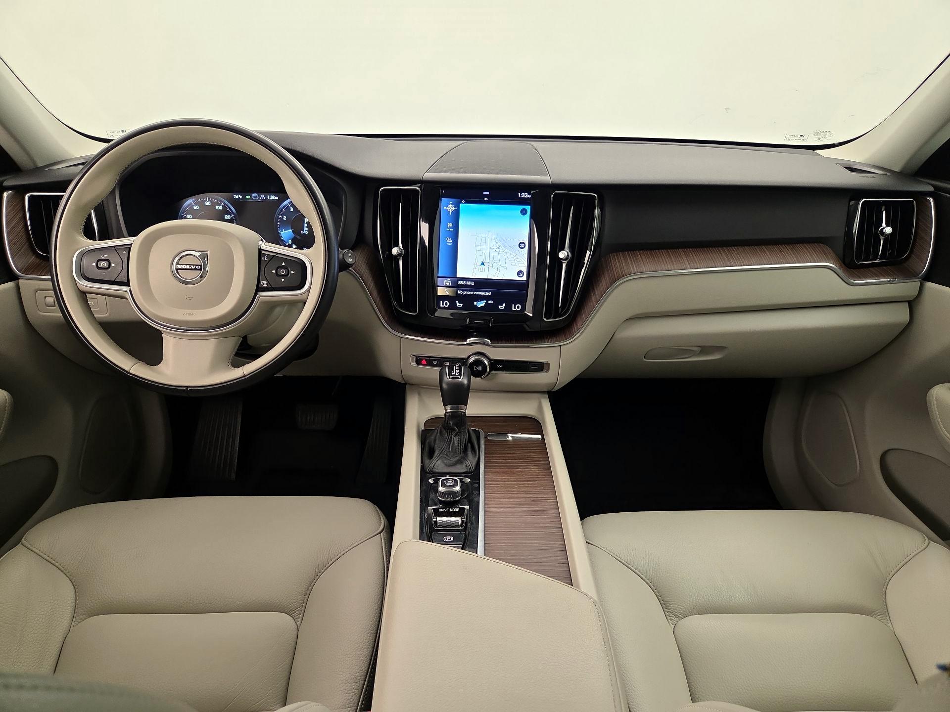 Thumbnail: 2021 Volvo XC60 - 9