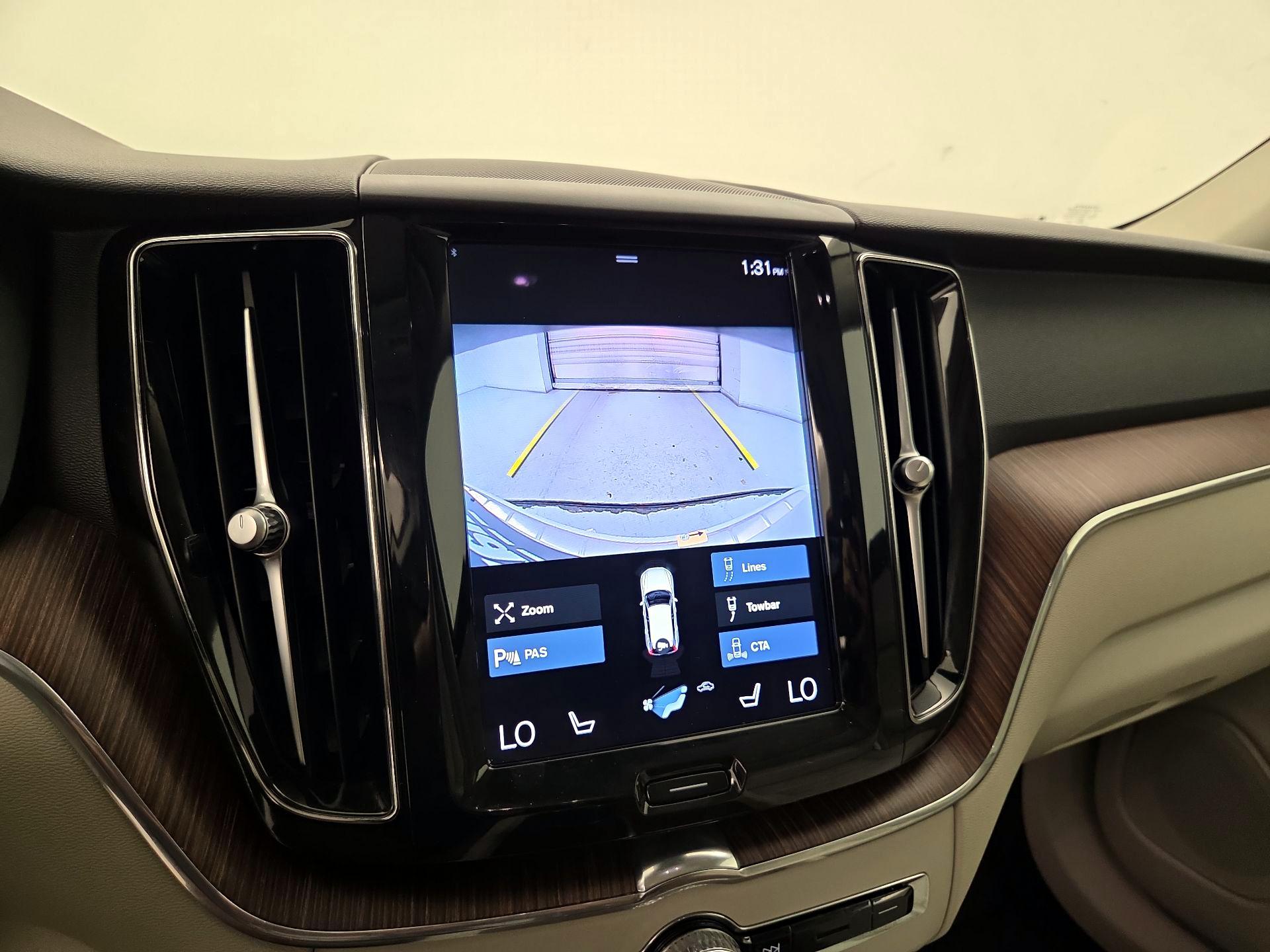 Thumbnail: 2021 Volvo XC60 - 15