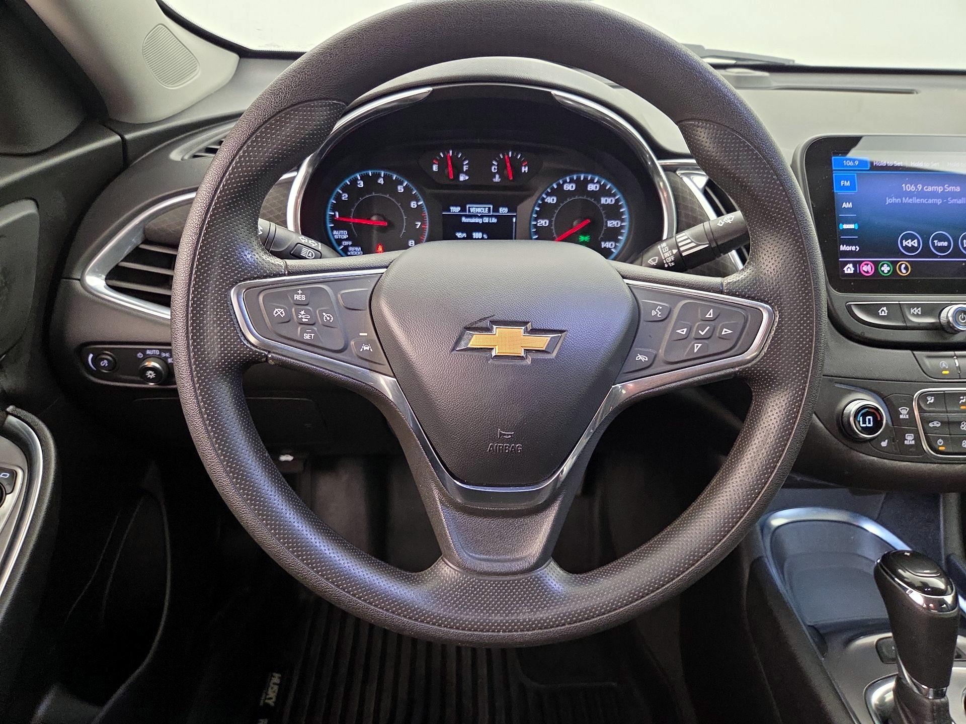 Thumbnail: 2020 Chevrolet Malibu - 10