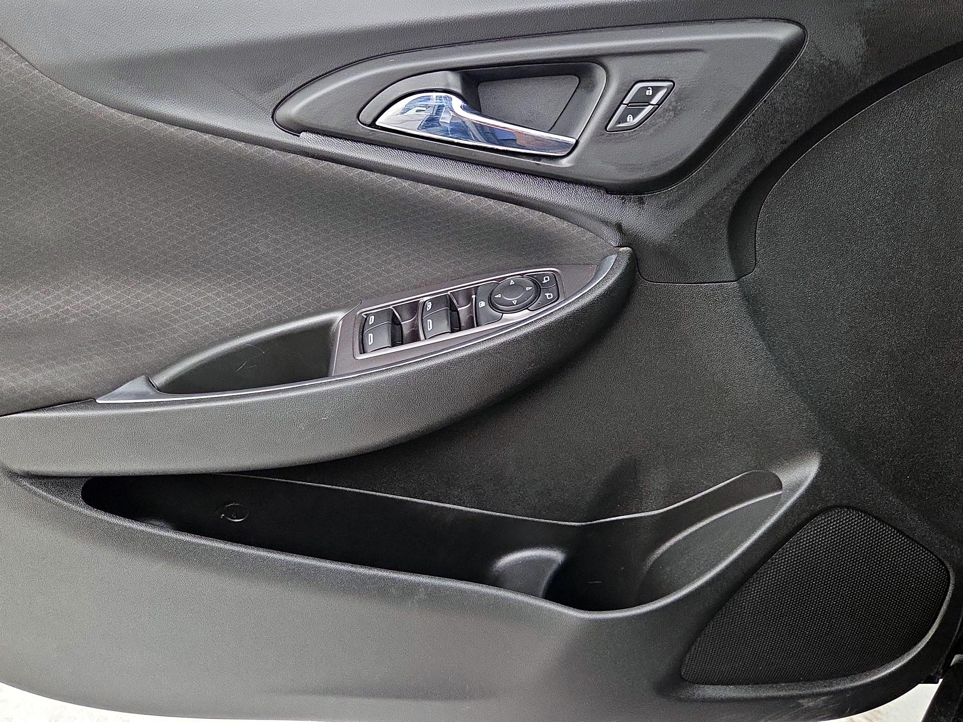Thumbnail: 2020 Chevrolet Malibu - 12