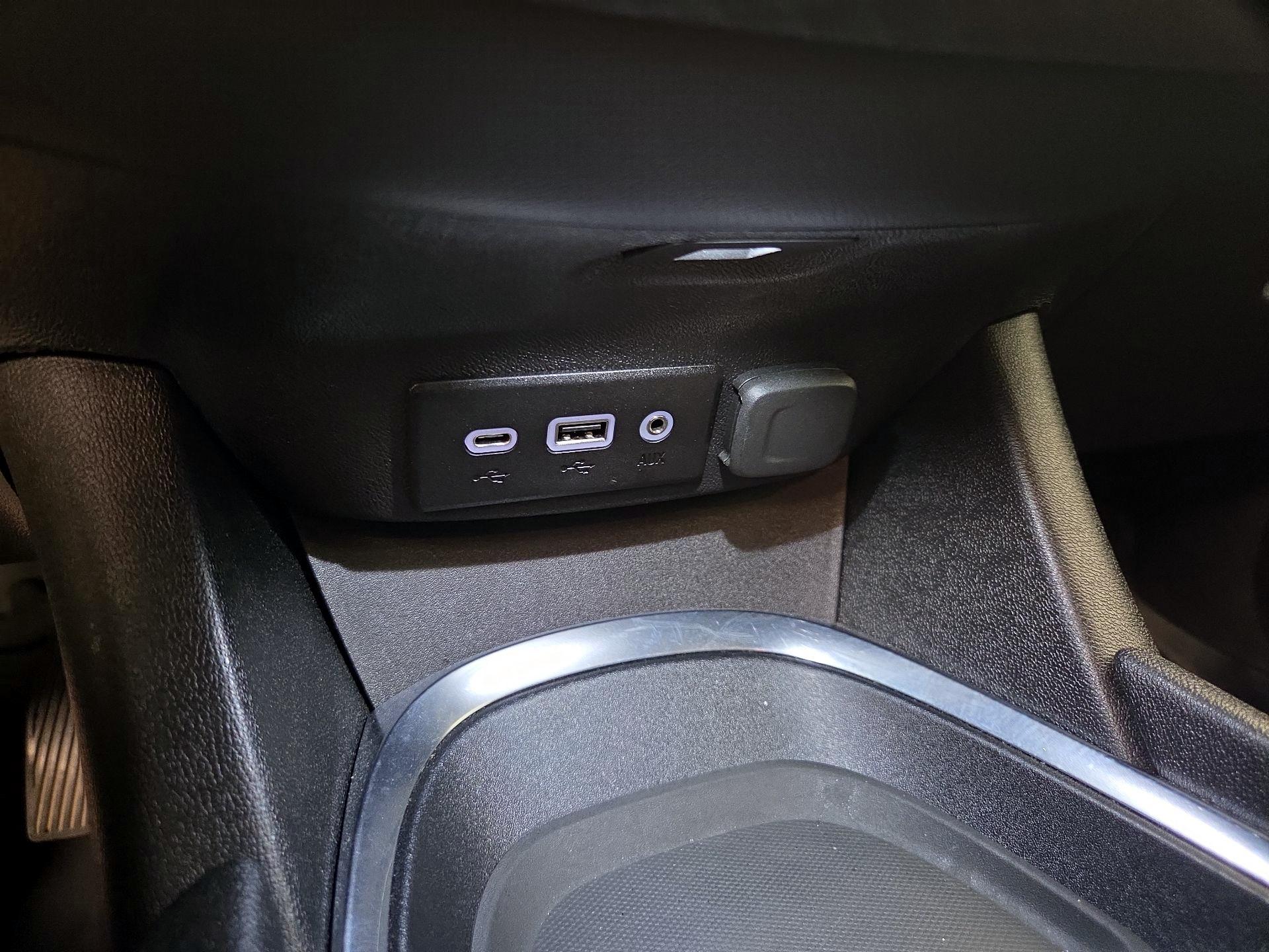 Thumbnail: 2020 Chevrolet Malibu - 18