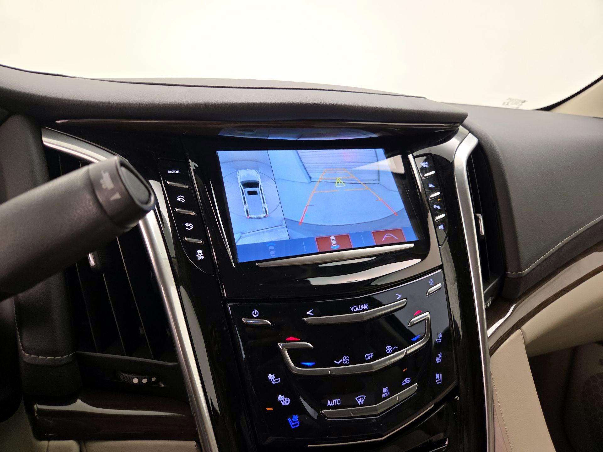 Thumbnail: 2020 Cadillac Escalade - 15