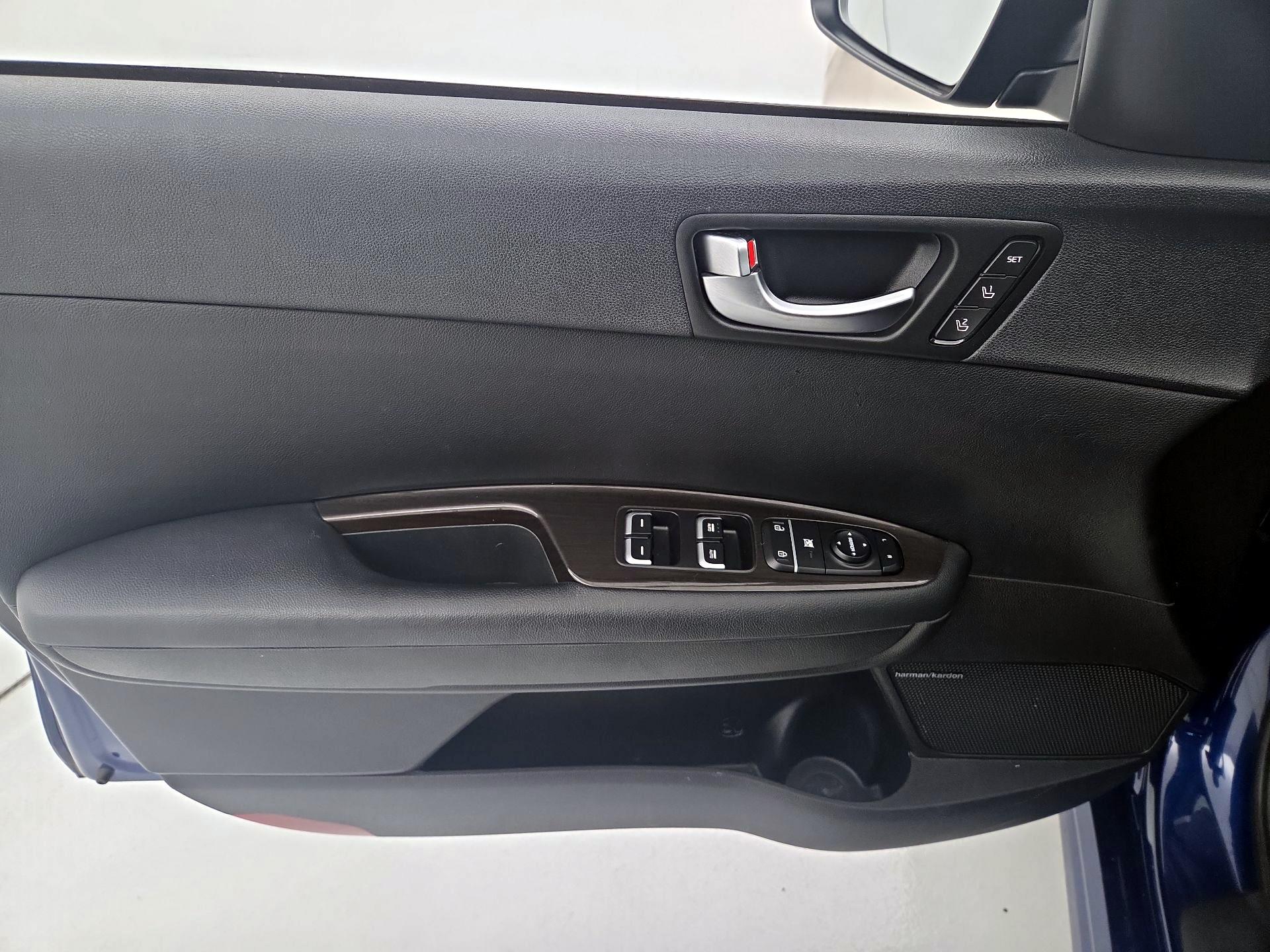 Thumbnail: 2019 Kia Optima - 12