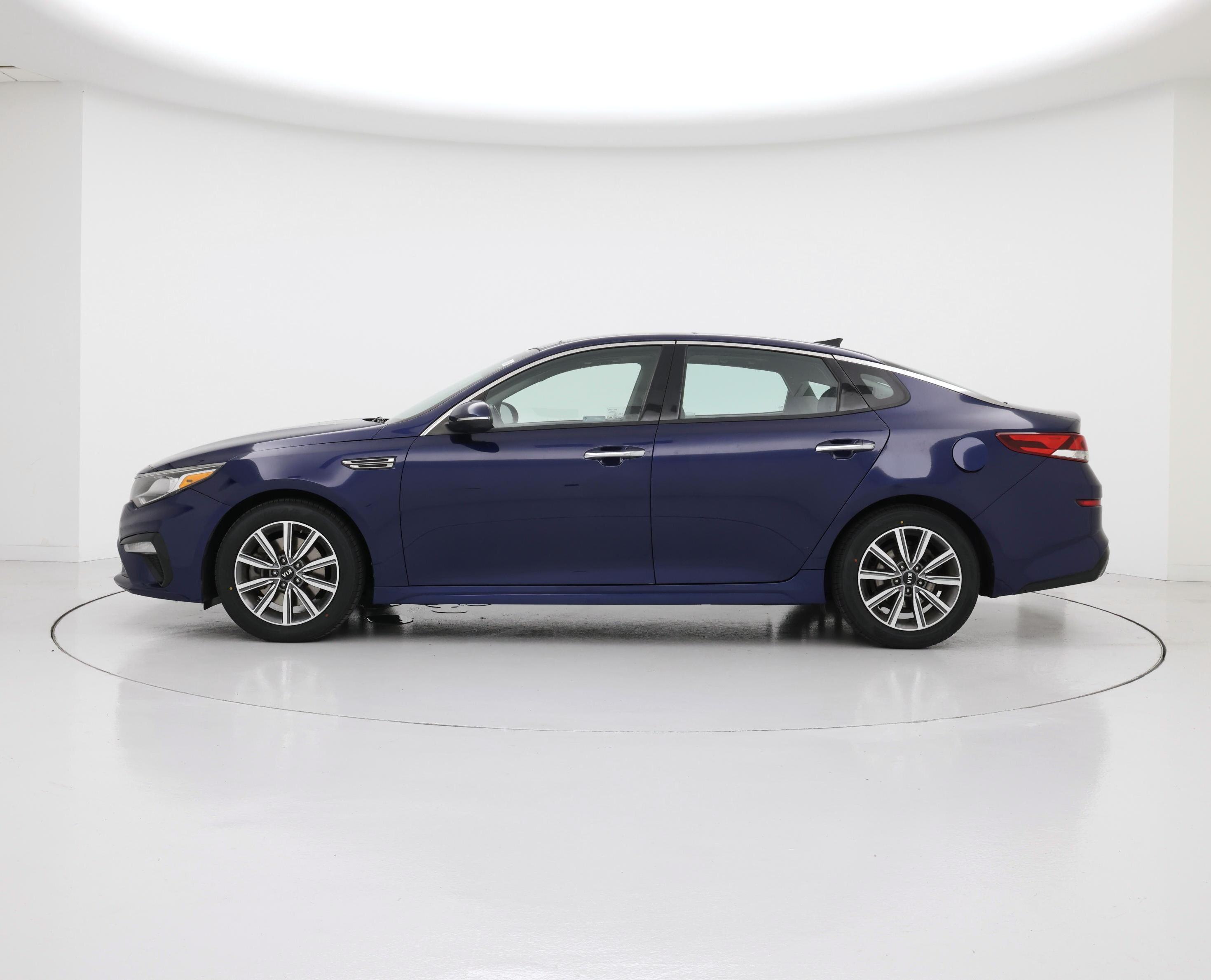 Thumbnail: 2019 Kia Optima - 3