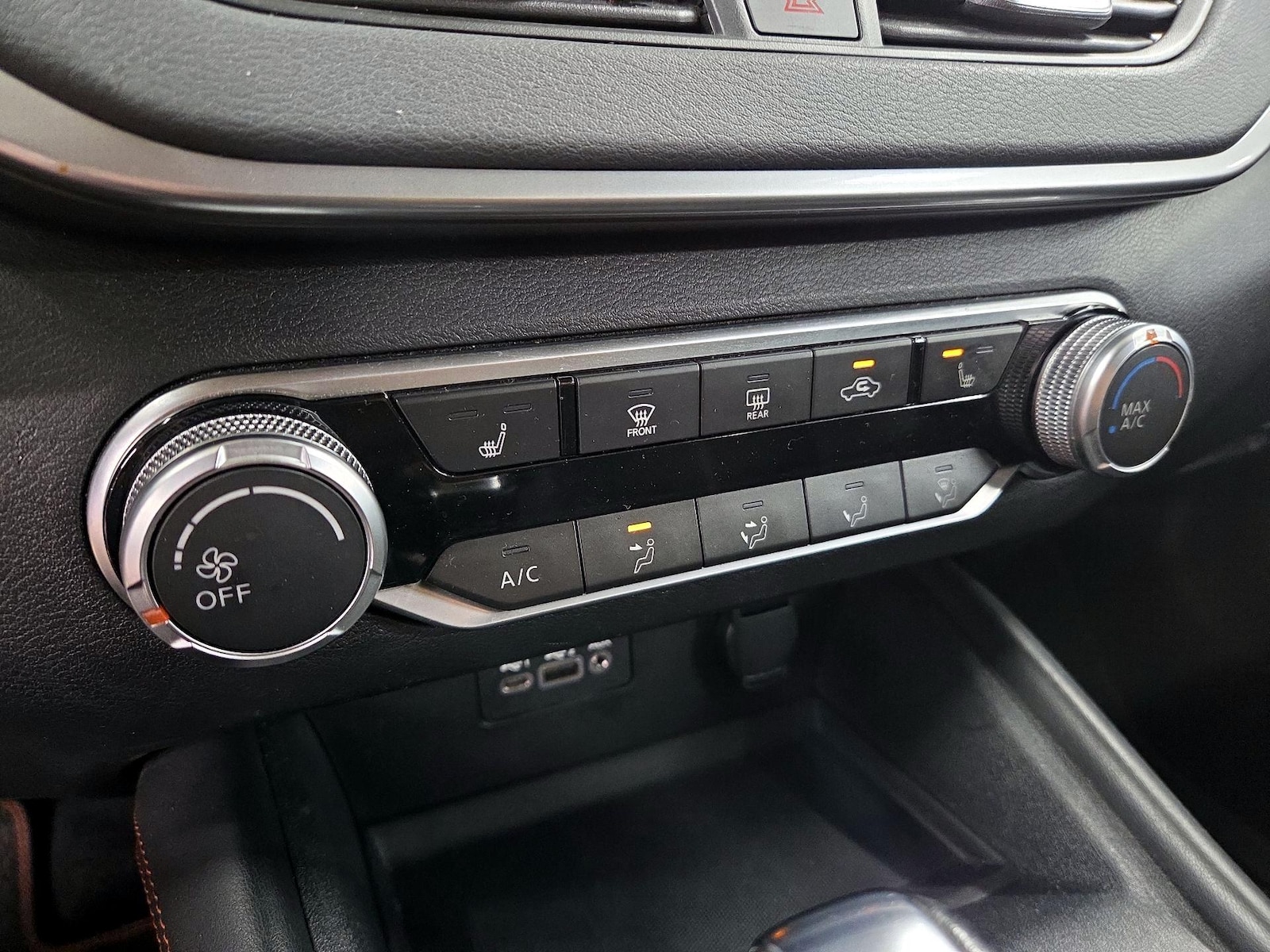 2020 Nissan Altima SR - Photo 17