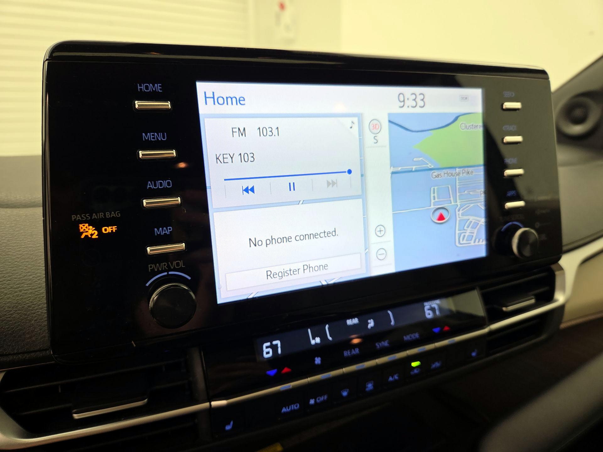 Thumbnail: 2021 Toyota Sienna - 16