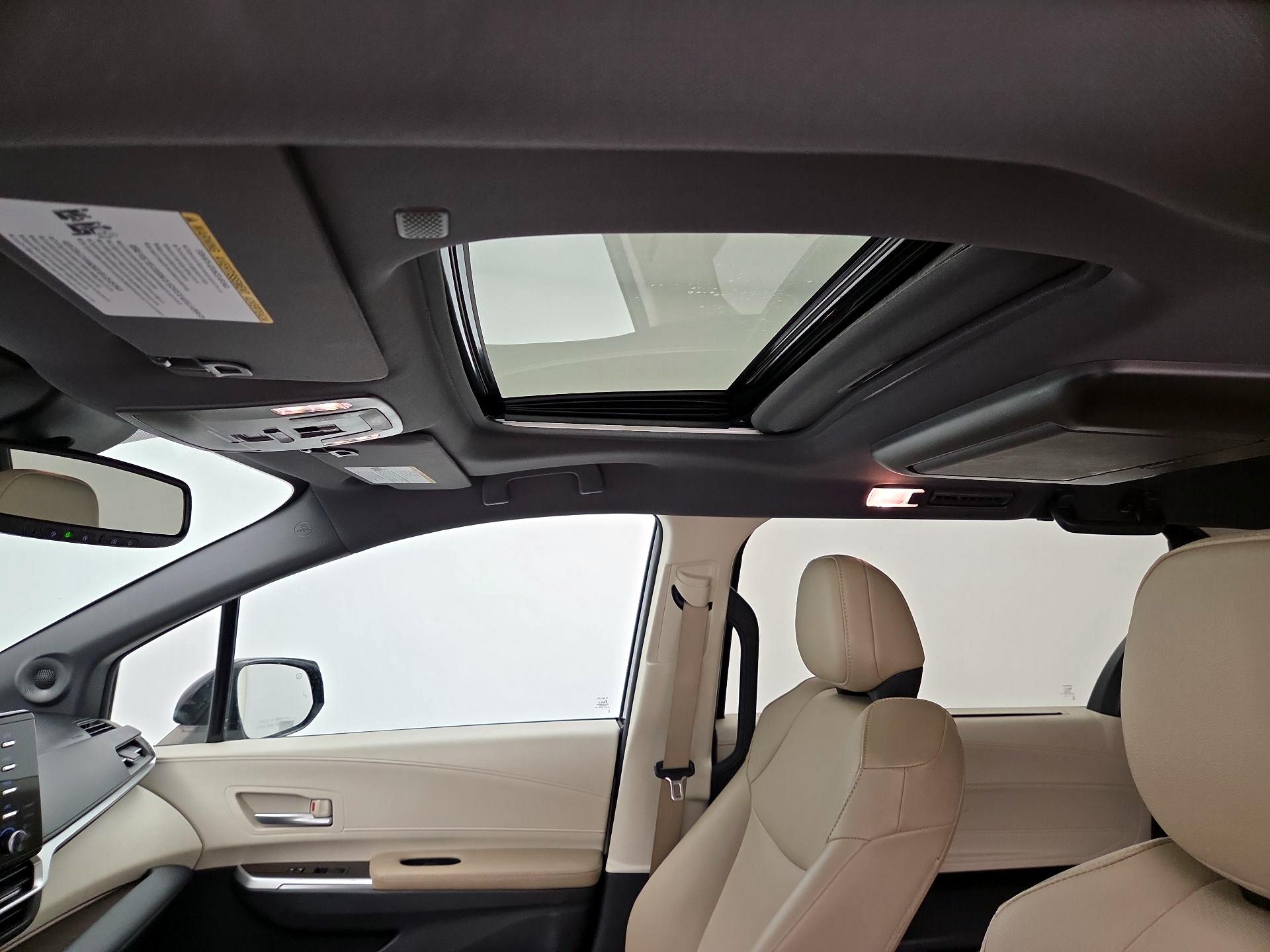 Thumbnail: 2021 Toyota Sienna - 20